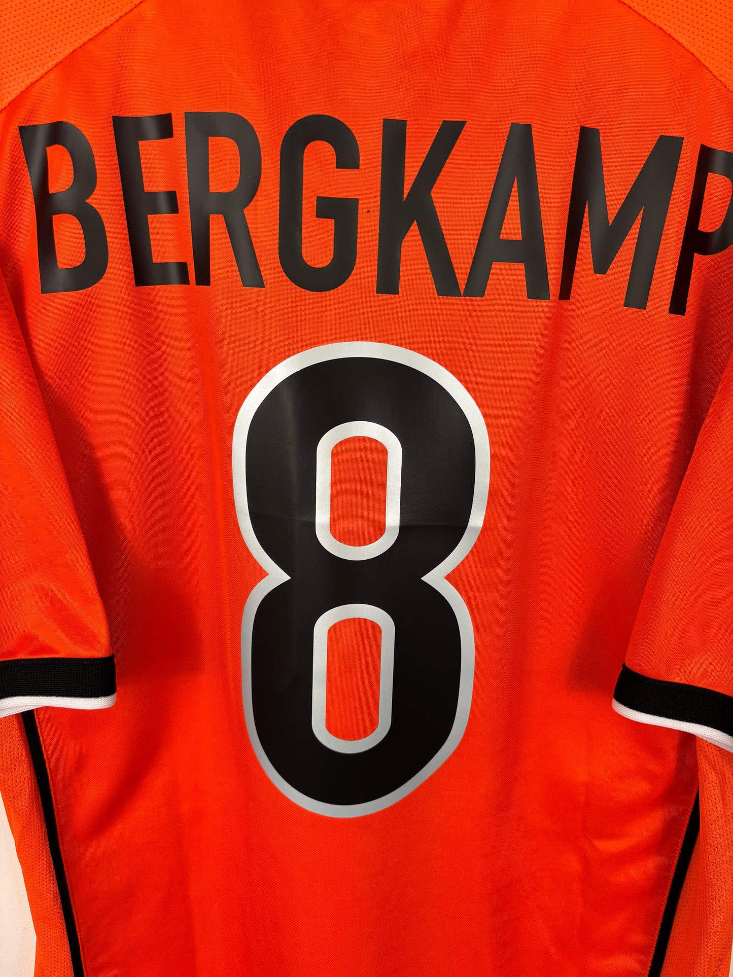 NETHERLANDS 1998 BERGKAMP #8 HOME SHIRT (L) NIKE