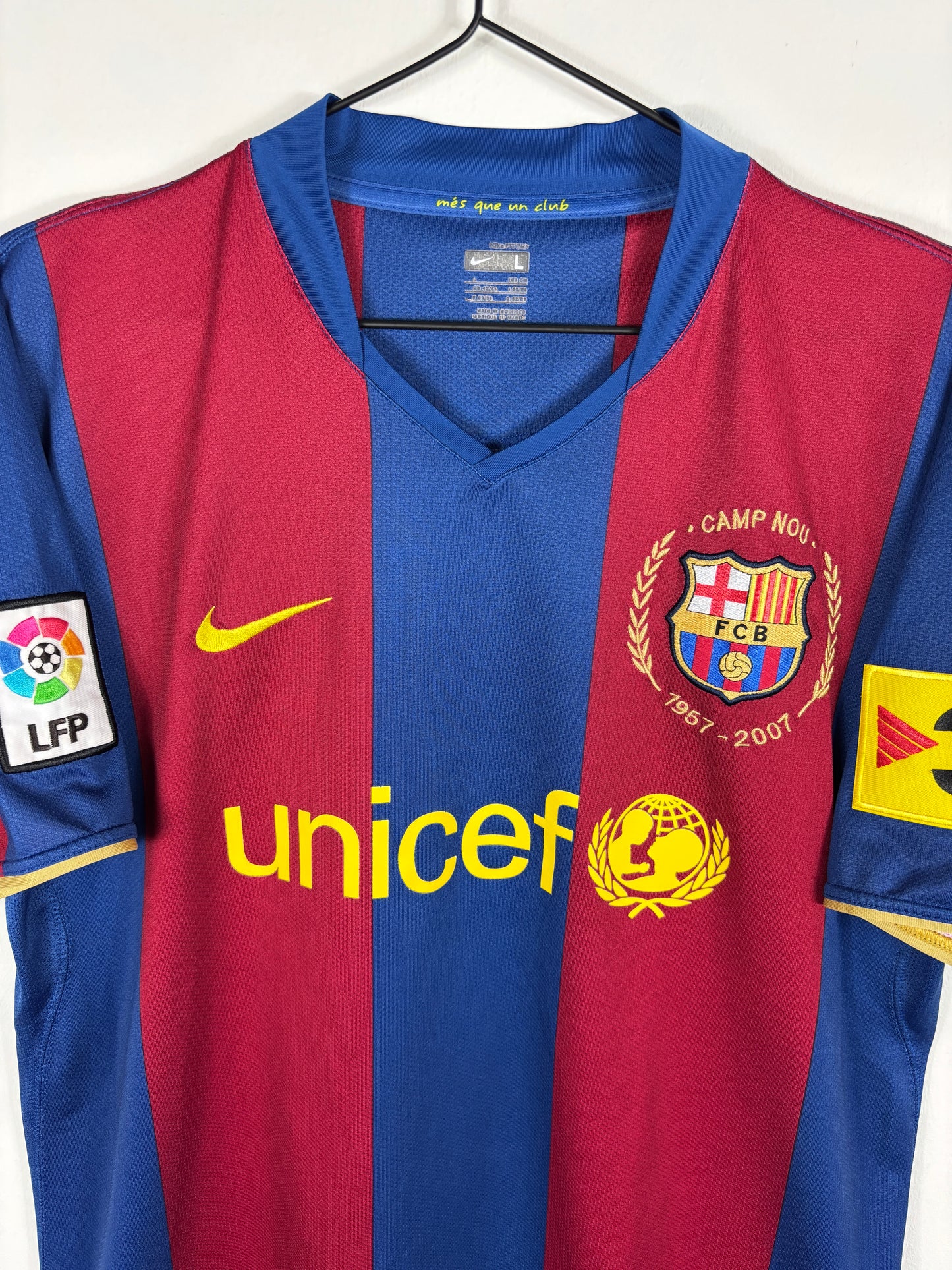 BARCELONA 2007/2008 RONALDINHO #10 HOME SHIRT (L) NIKE