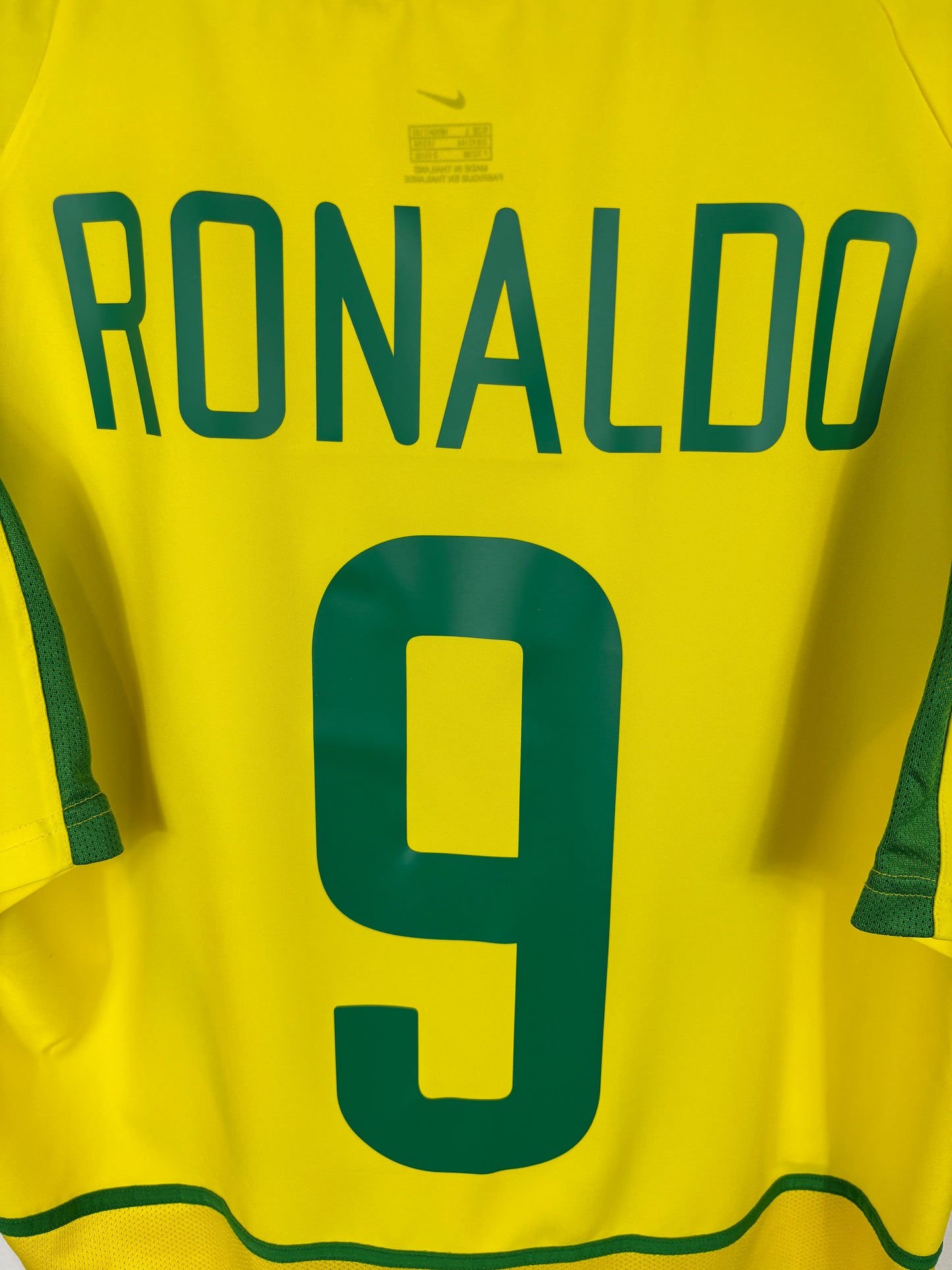 BRAZIL 2002 RONALDO #9 HOME SHIRT (L) NIKE