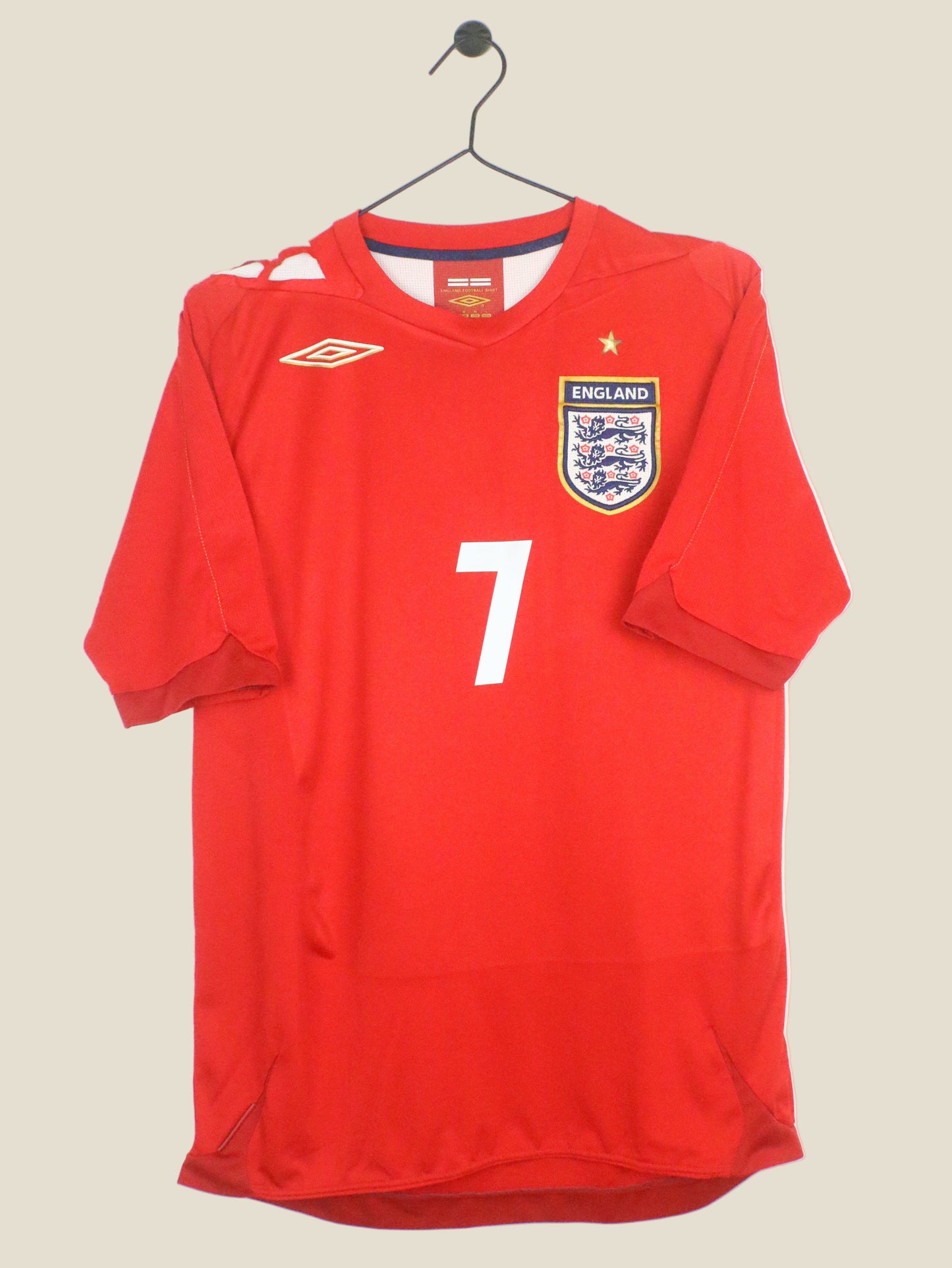 ENGLAND 2006 BECKHAM #7 AWAY (M) UMBRO