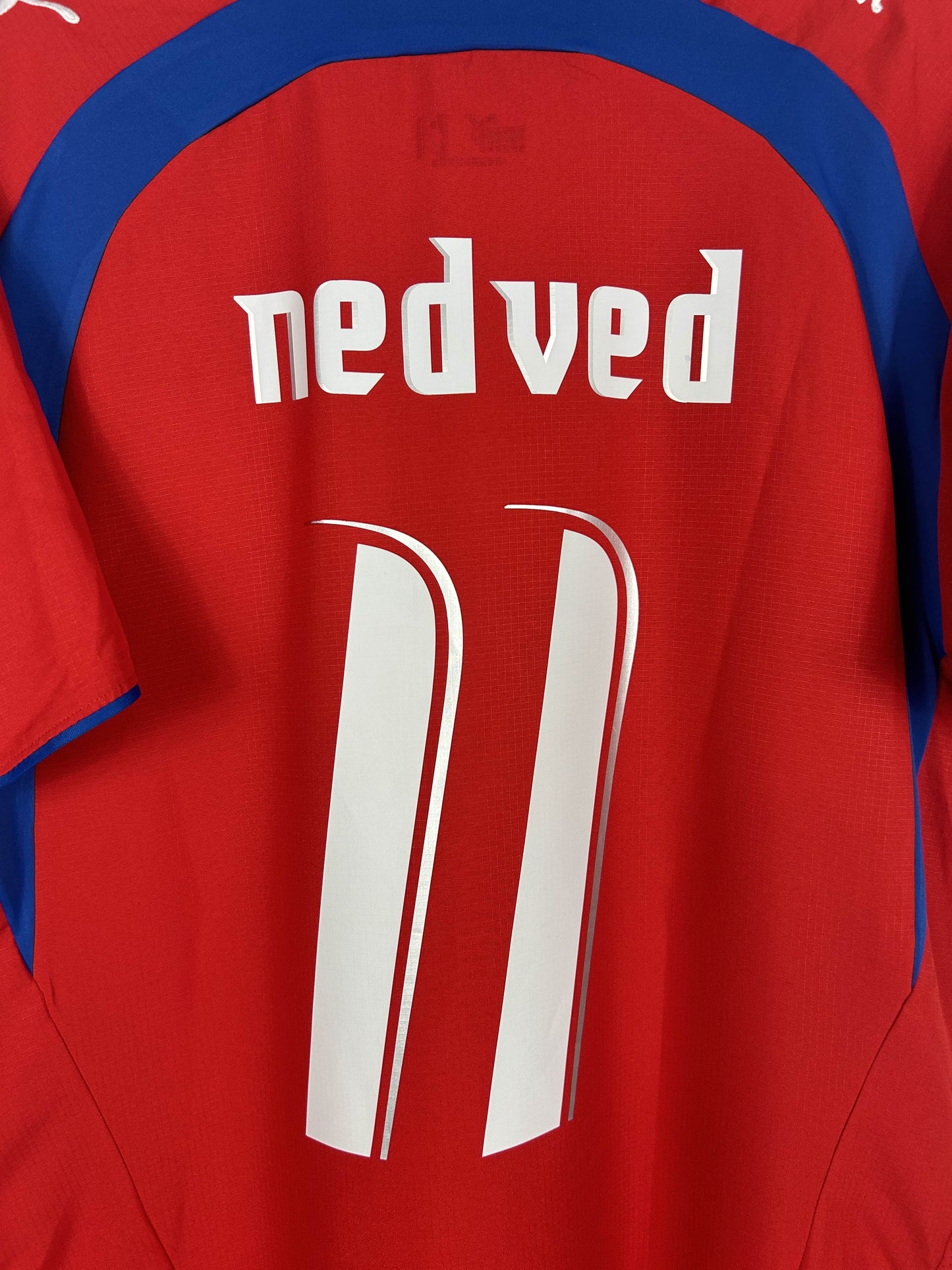 CZECH REPUBLIC 2006 NEDVED #11 HOME SHIRT (M) PUMA