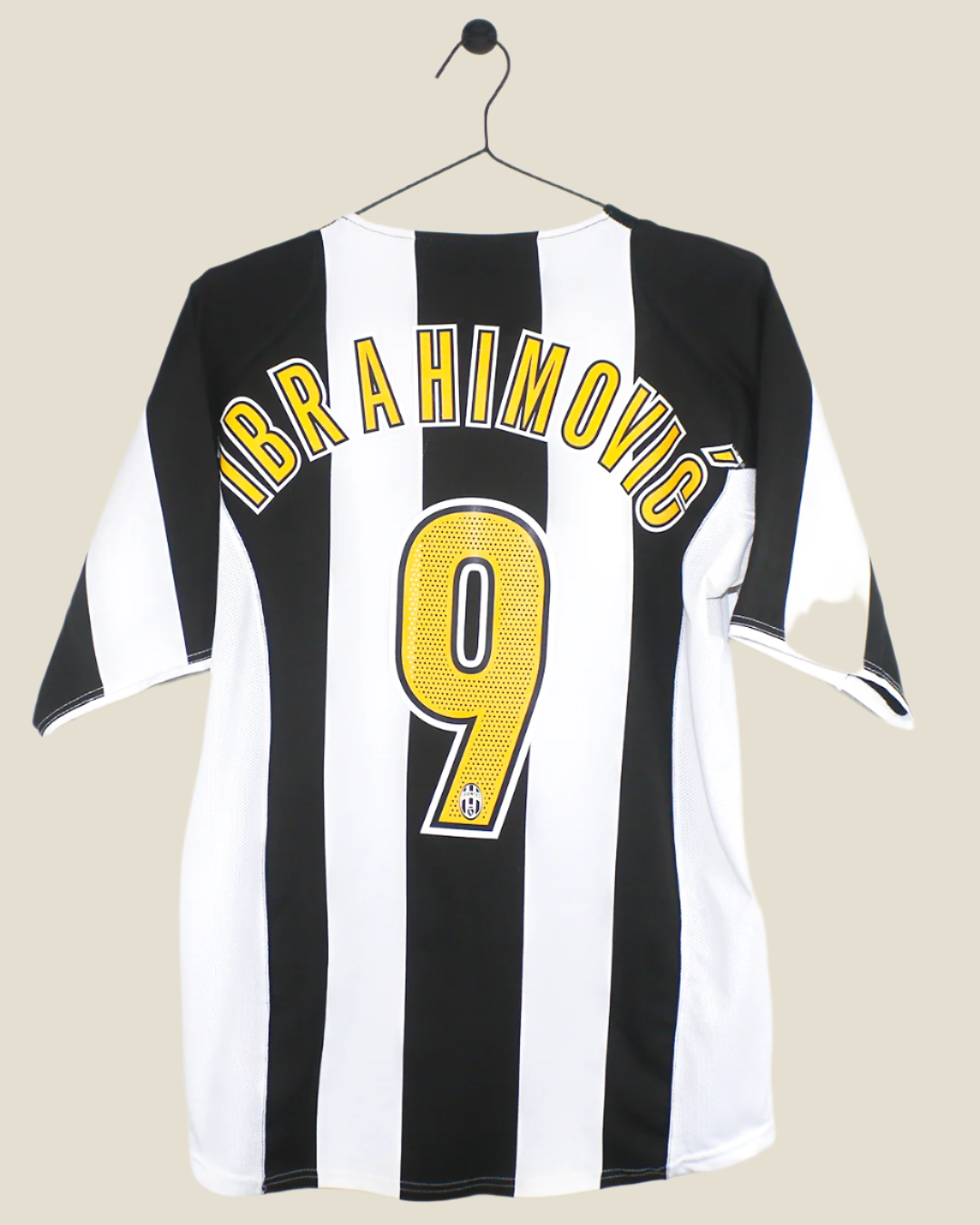 JUVENTUS 2004 05 IBRAHIMOVIC 9 HOME SHIRT M NIKE Kick Off Vintage