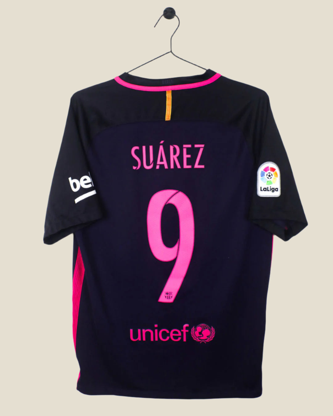 BARCELONA 2016/17 SUAREZ AWAY SHIRT (M) NIKE