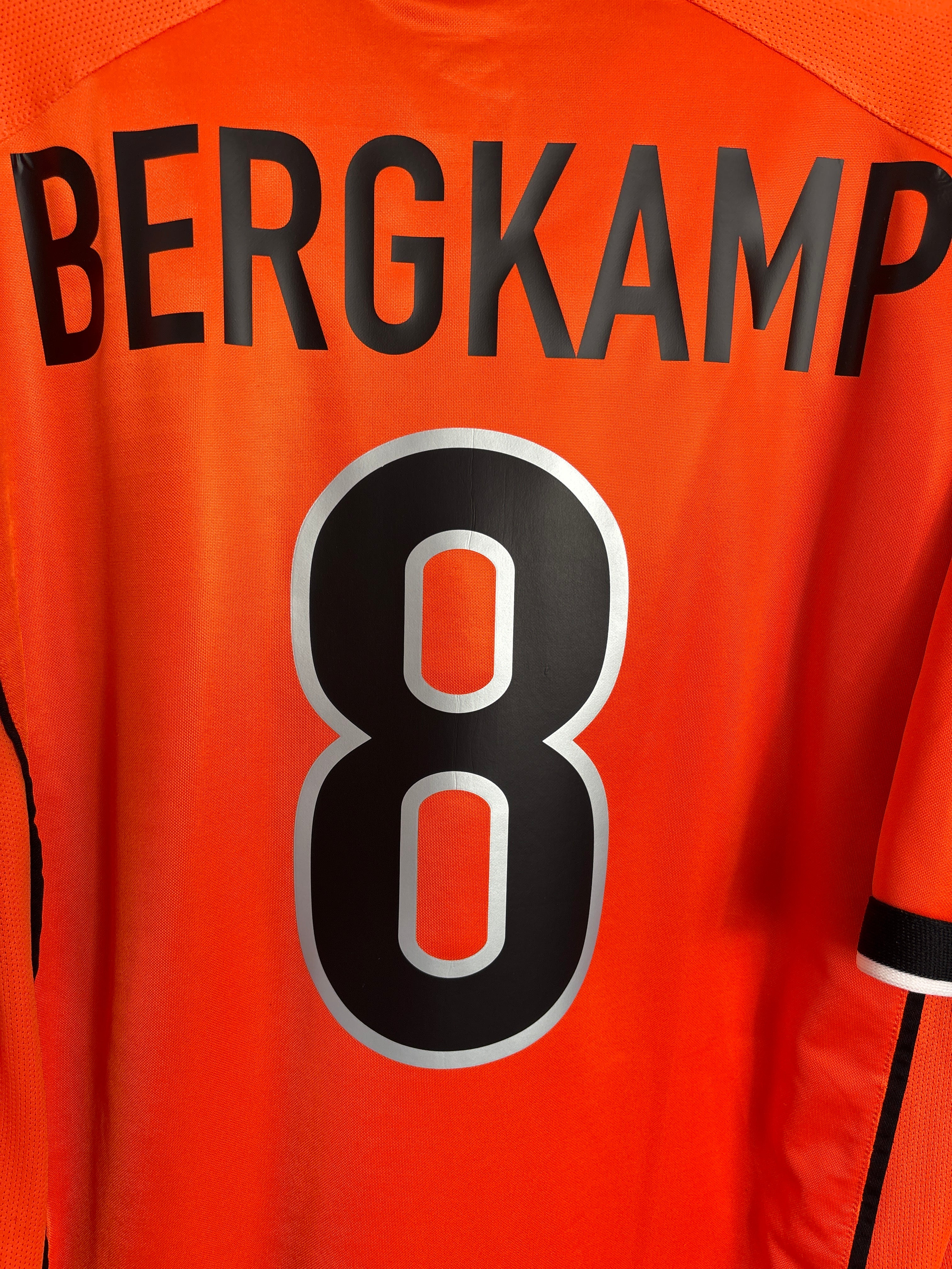 NETHERLANDS 1998 BERGKAMP #8 HOME SHIRT (XL) NIKE