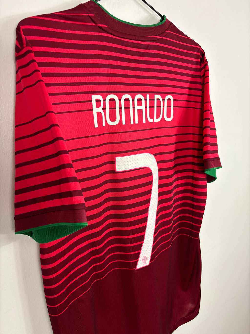 PORTUGAL 2014 RONALDO #7 HOME SHIRT (L) NIKE