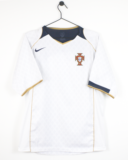 PORTUGAL 2004 AWAY SHIRT (M) NIKE