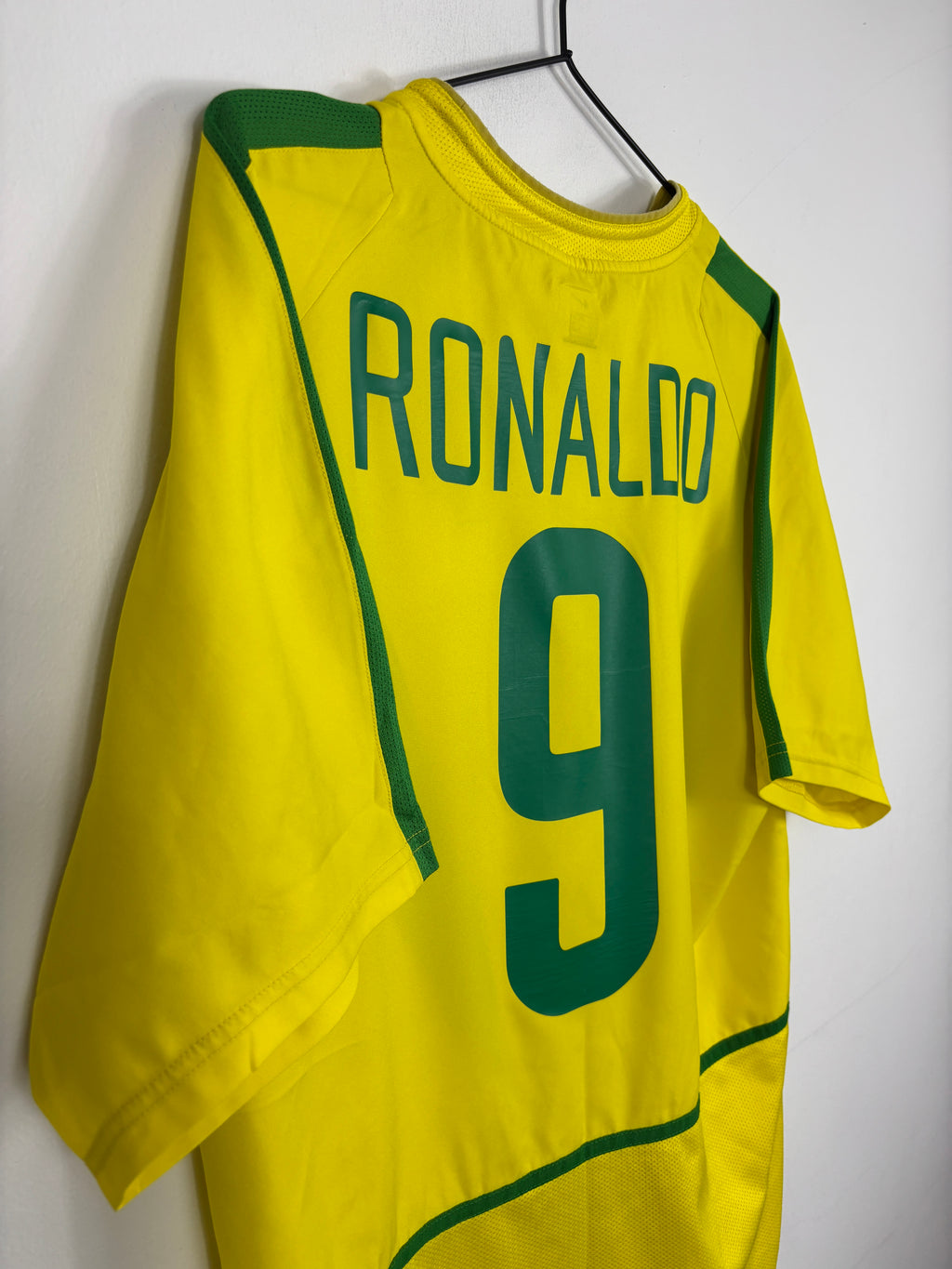 BRAZIL 2002 RONALDO #9 HOME SHIRT (L) NIKE
