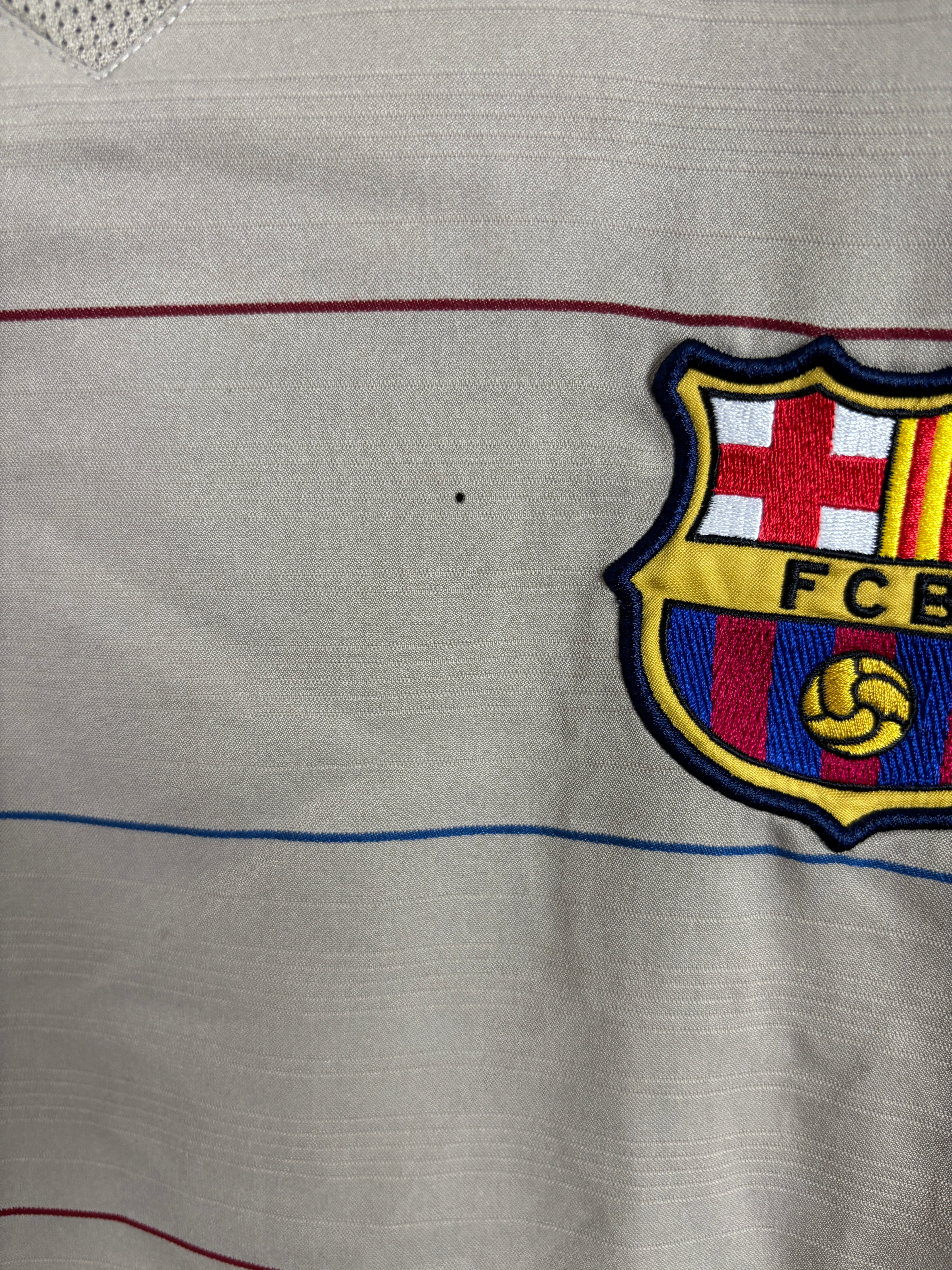 BARCELONA 2003/04 RONALDINHO #10 AWAY SHIRT (XL) NIKE