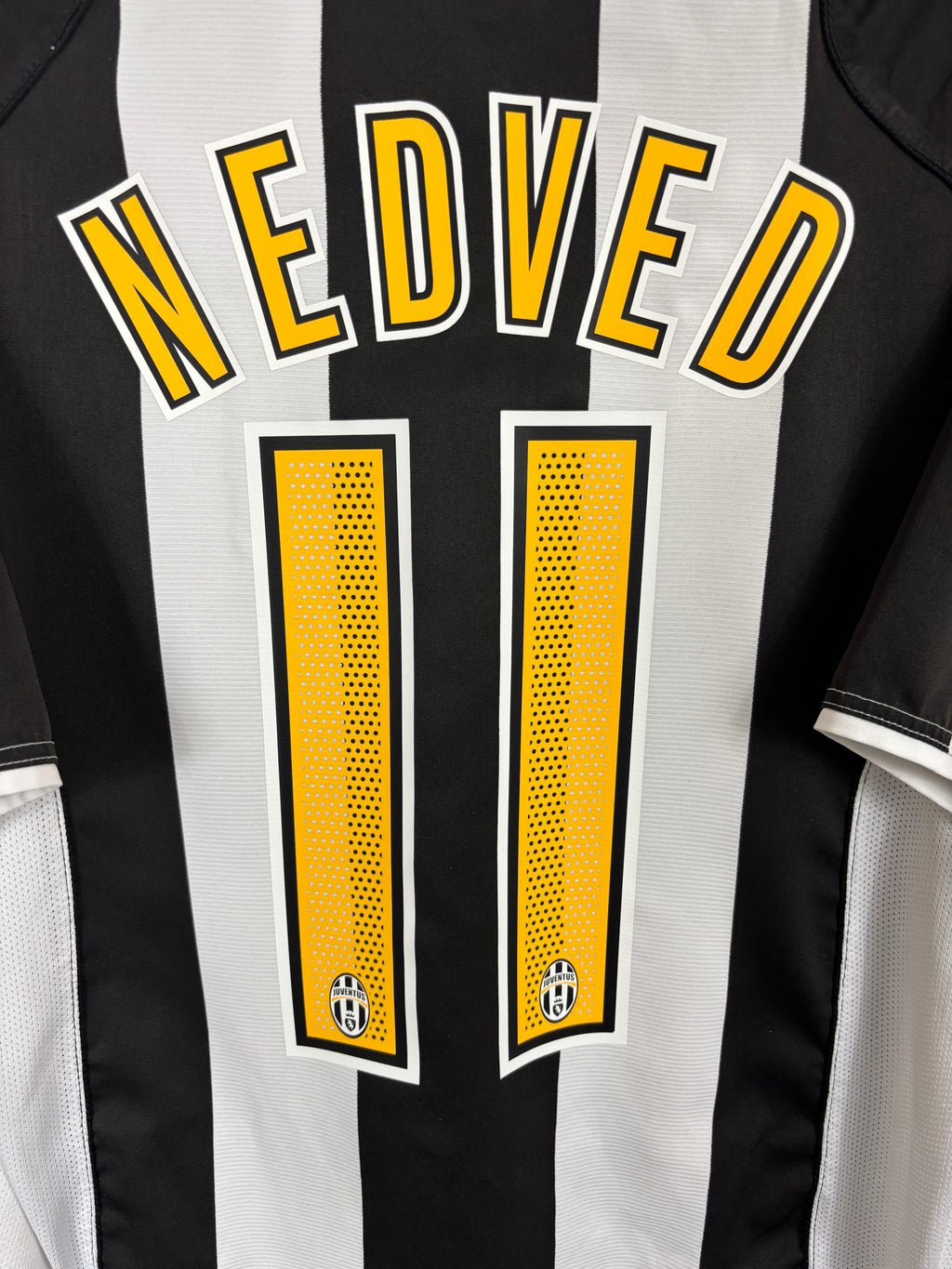 JUVENTUS 2004/05 NEDVED #11 HOME SHIRT (M) ADIDAS