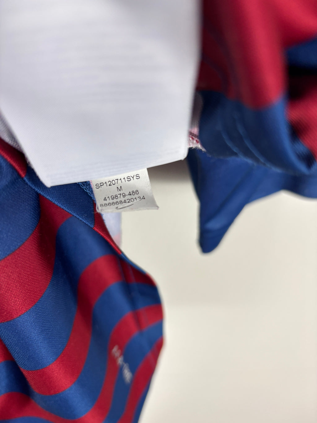 BARCELONA 2011/2012 MESSI #10 HOME SHIRT (M) NIKE