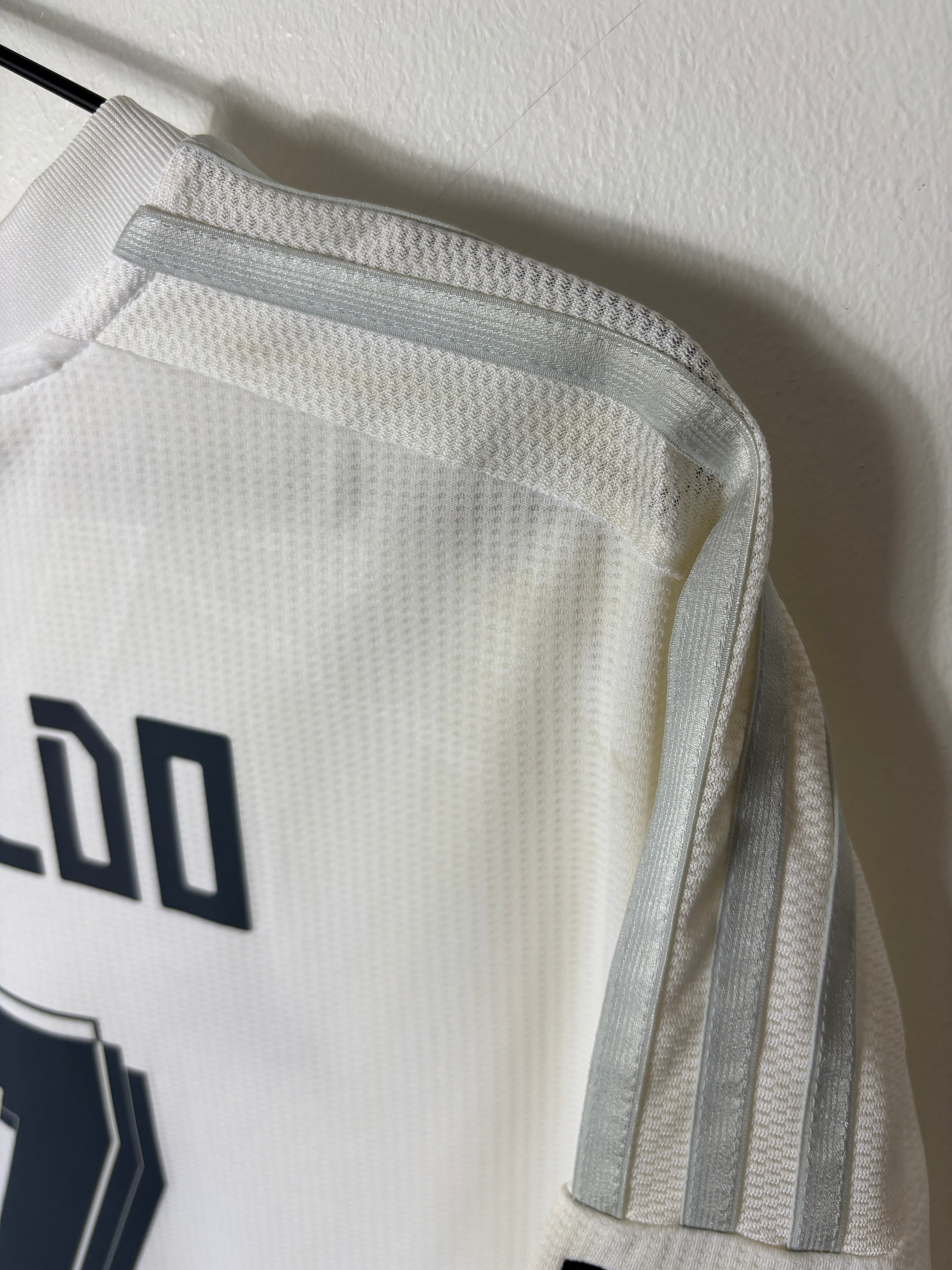 REAL MADRID 2015/16 RONALDO #7 HOME SHIRT (XL) ADIDAS