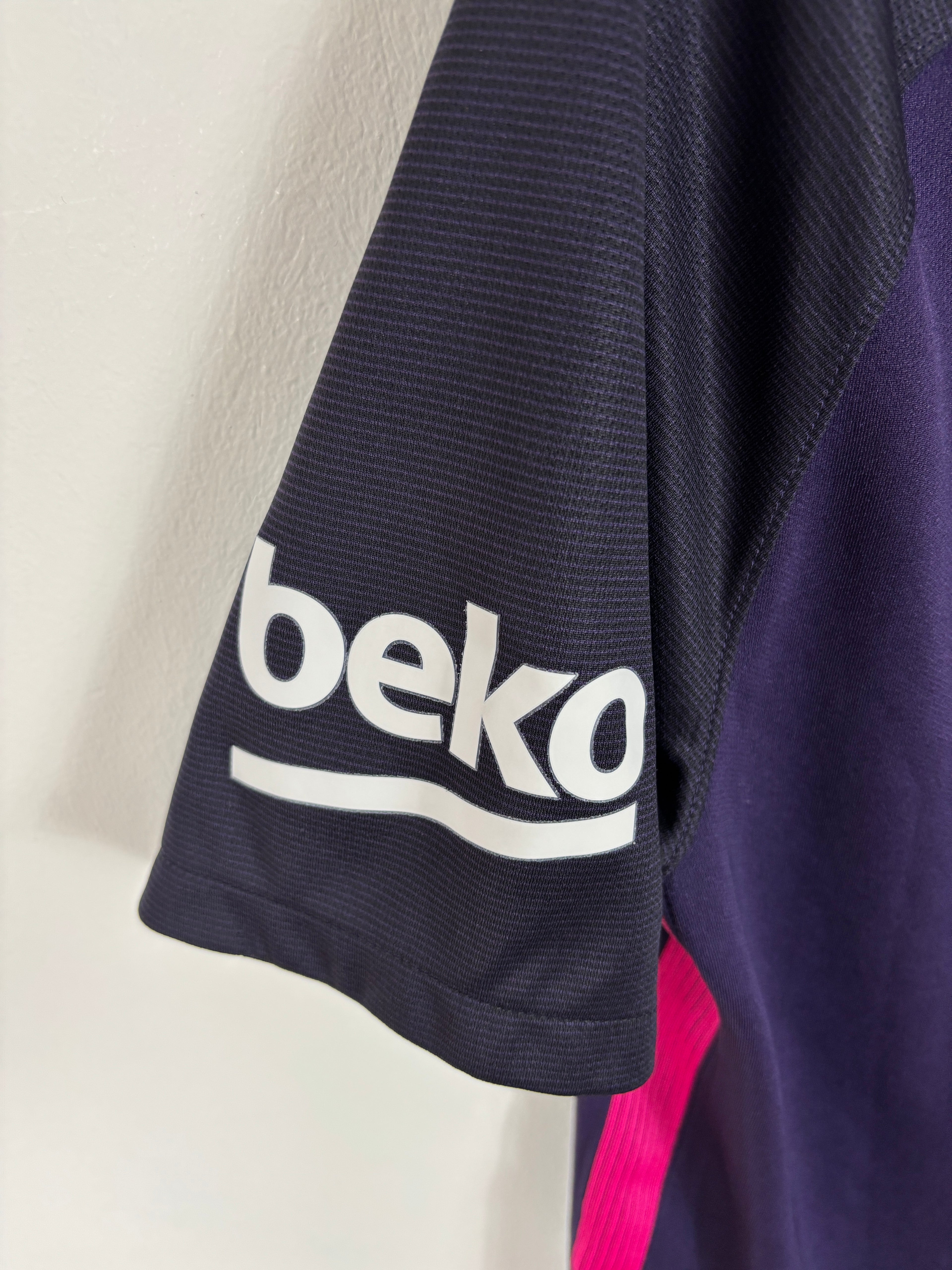 BARCELONA 2016/17 SUAREZ AWAY SHIRT (M) NIKE