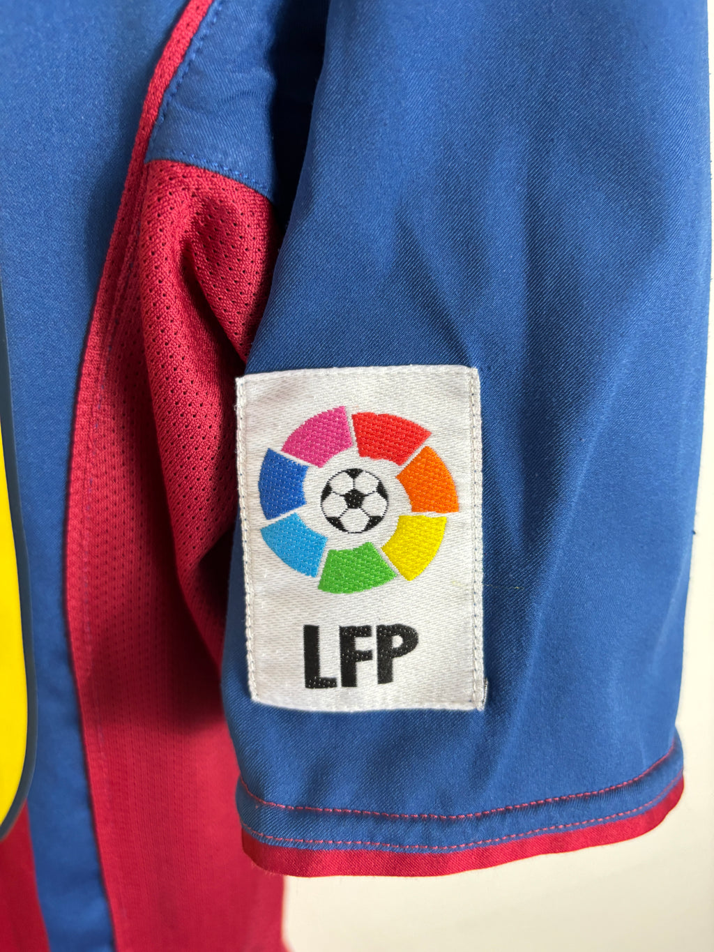 BARCELONA 2004/05 MESSI #30 HOME SHIRT (M) NIKE