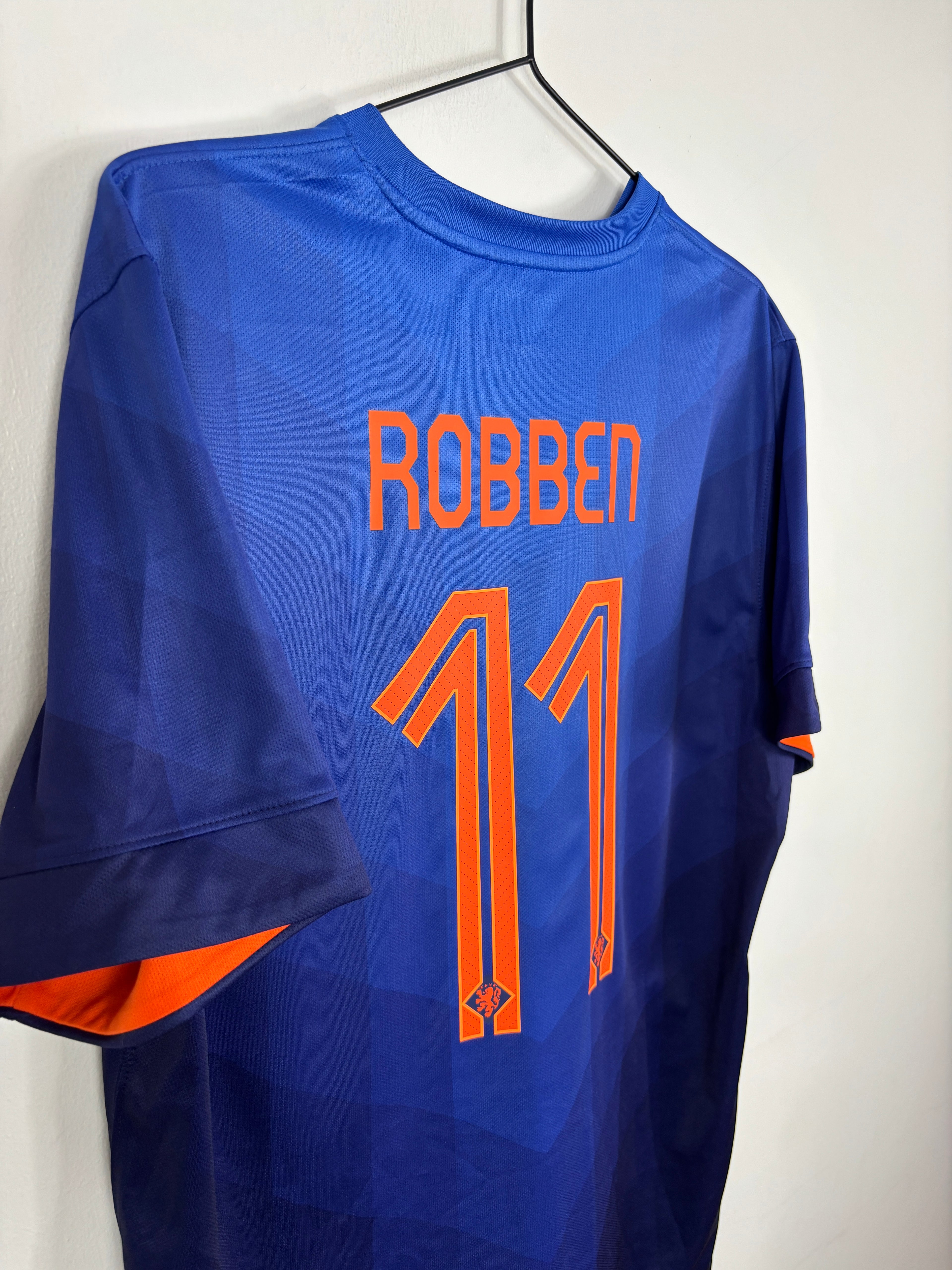 NETHERLANDS 2014 ROBBEN #11 AWAY SHIRT + SHORTS (L) NIKE