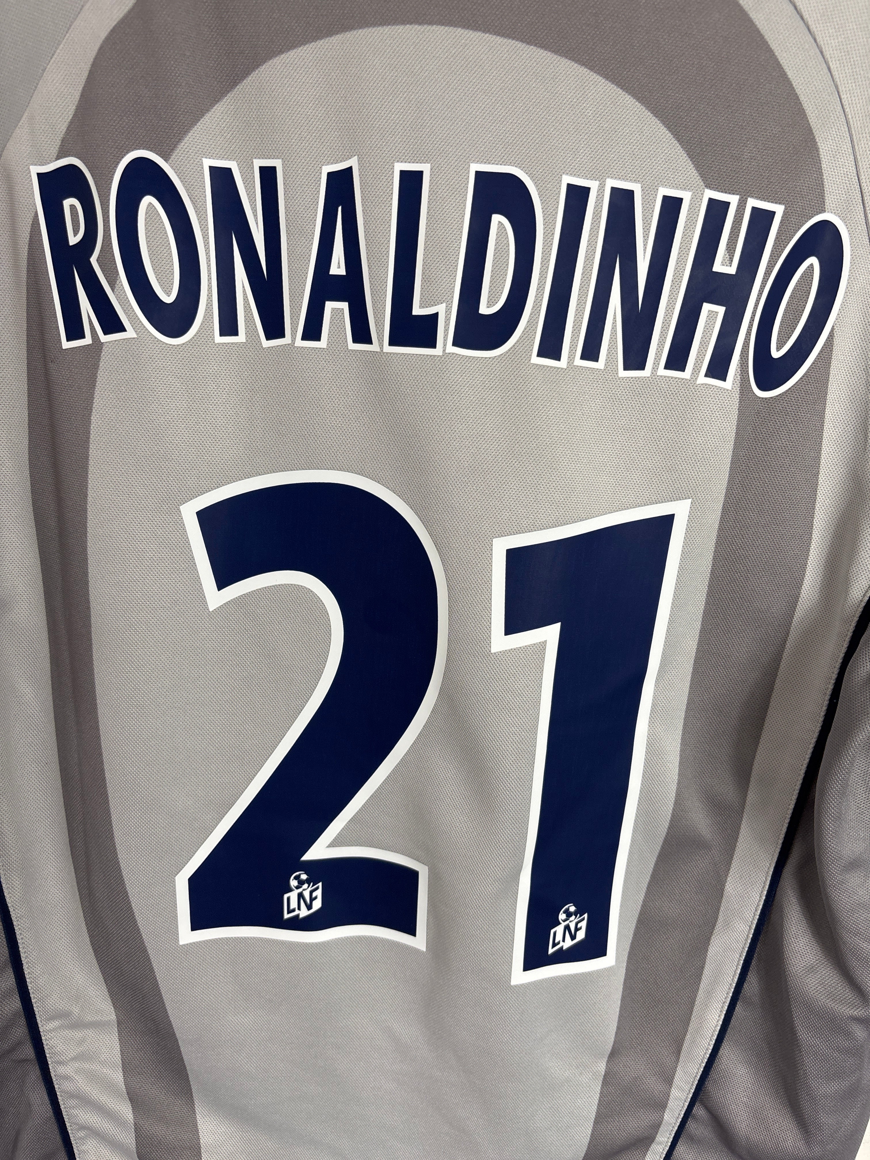 PARIS-SAINT GERMAIN 2001/02 RONALDINHO #21 AWAY SHIRT (M) NIKE