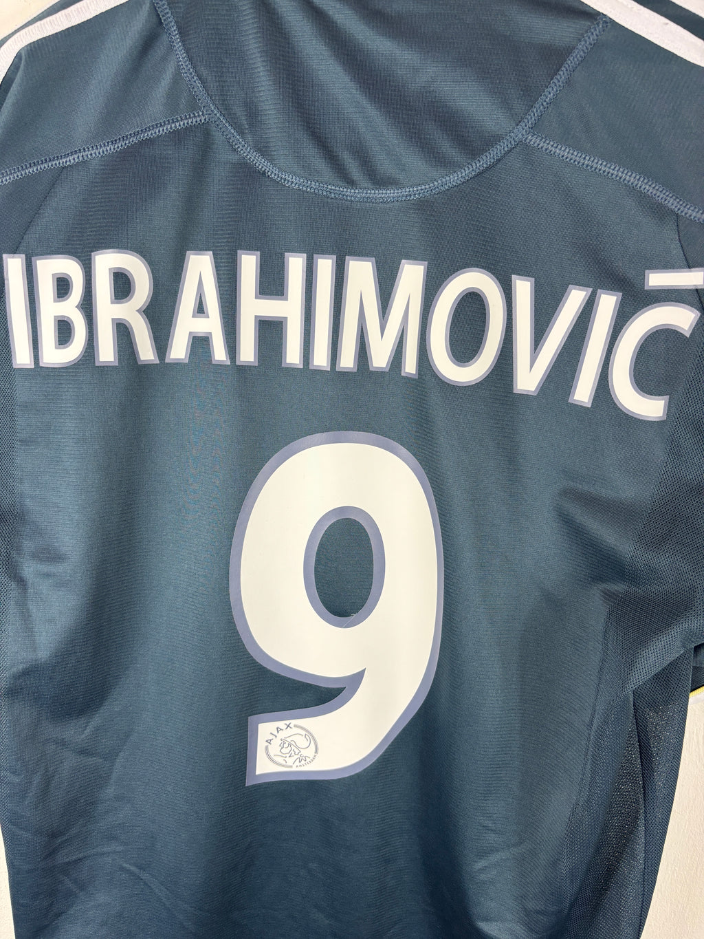 AJAX 2003/04 IBRAHIMOVIC #9 AWAY SHIRT (M) ADIDAS
