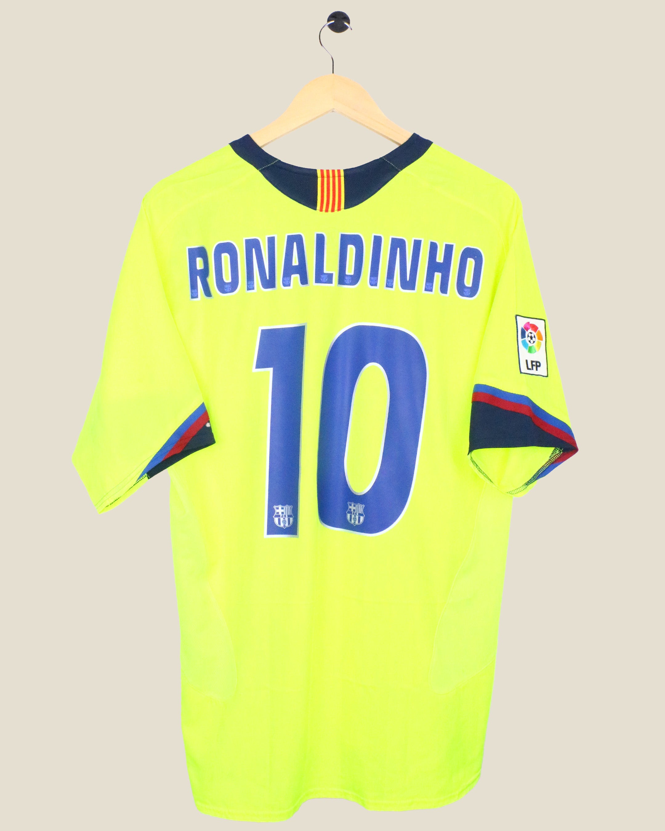 BARCELONA 2005/06 RONALDINHO #10 AWAY (L) NIKE