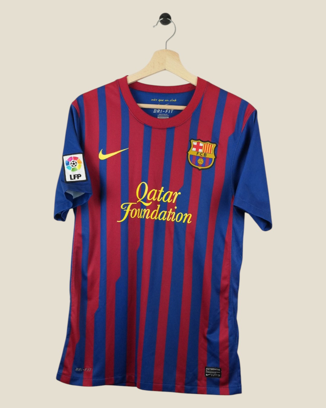 BARCELONA 2011/12 INIESTA HOME SHIRT (S) NIKE