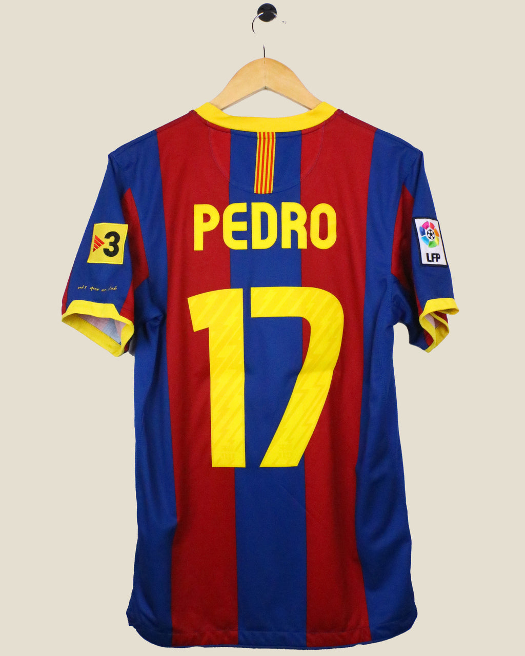 BARCELONA 2010/11 PEDRO #17 HOME (S) NIKE