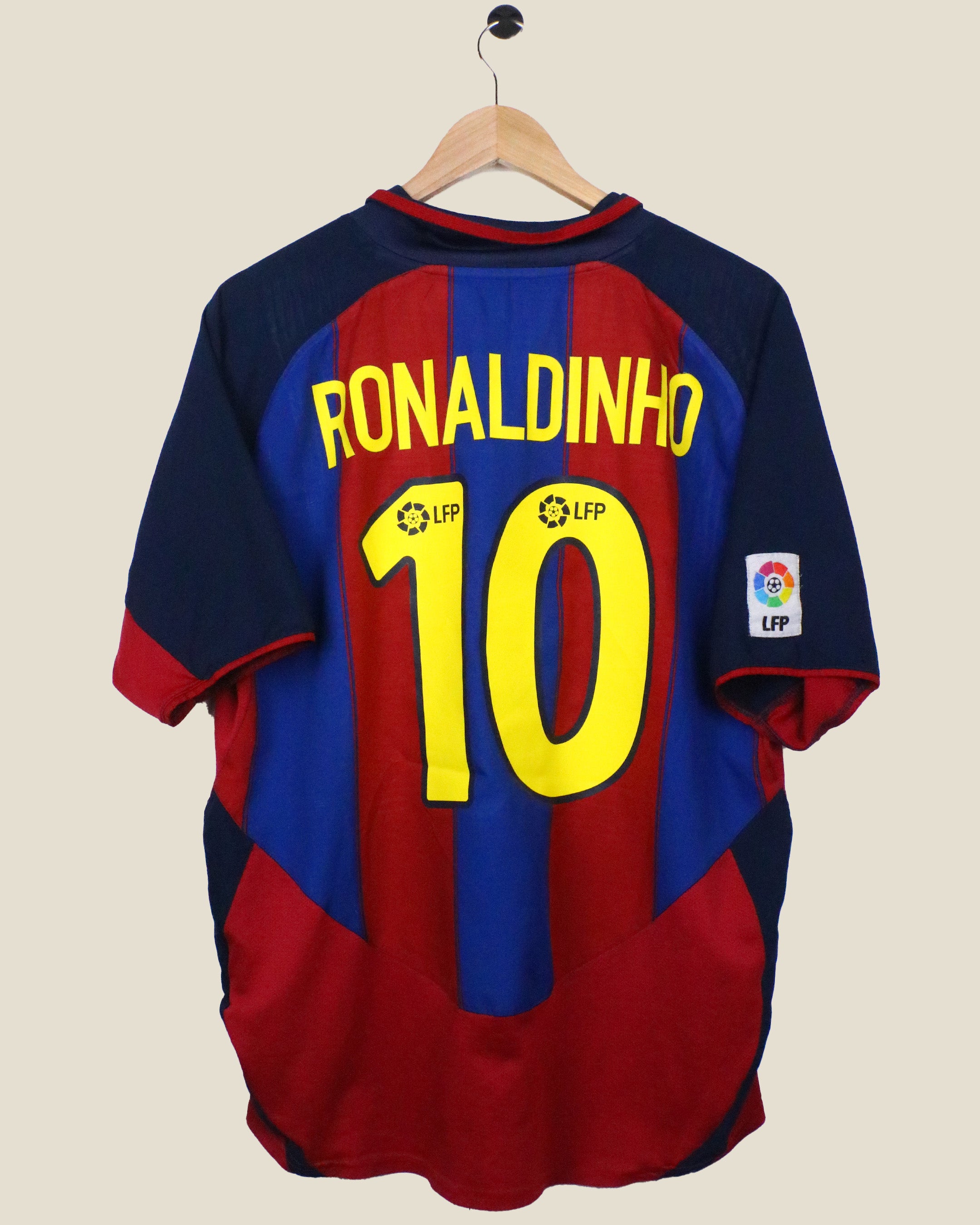 BARCELONA 2003/04 RONALDINHO #10 HOME (M) NIKE