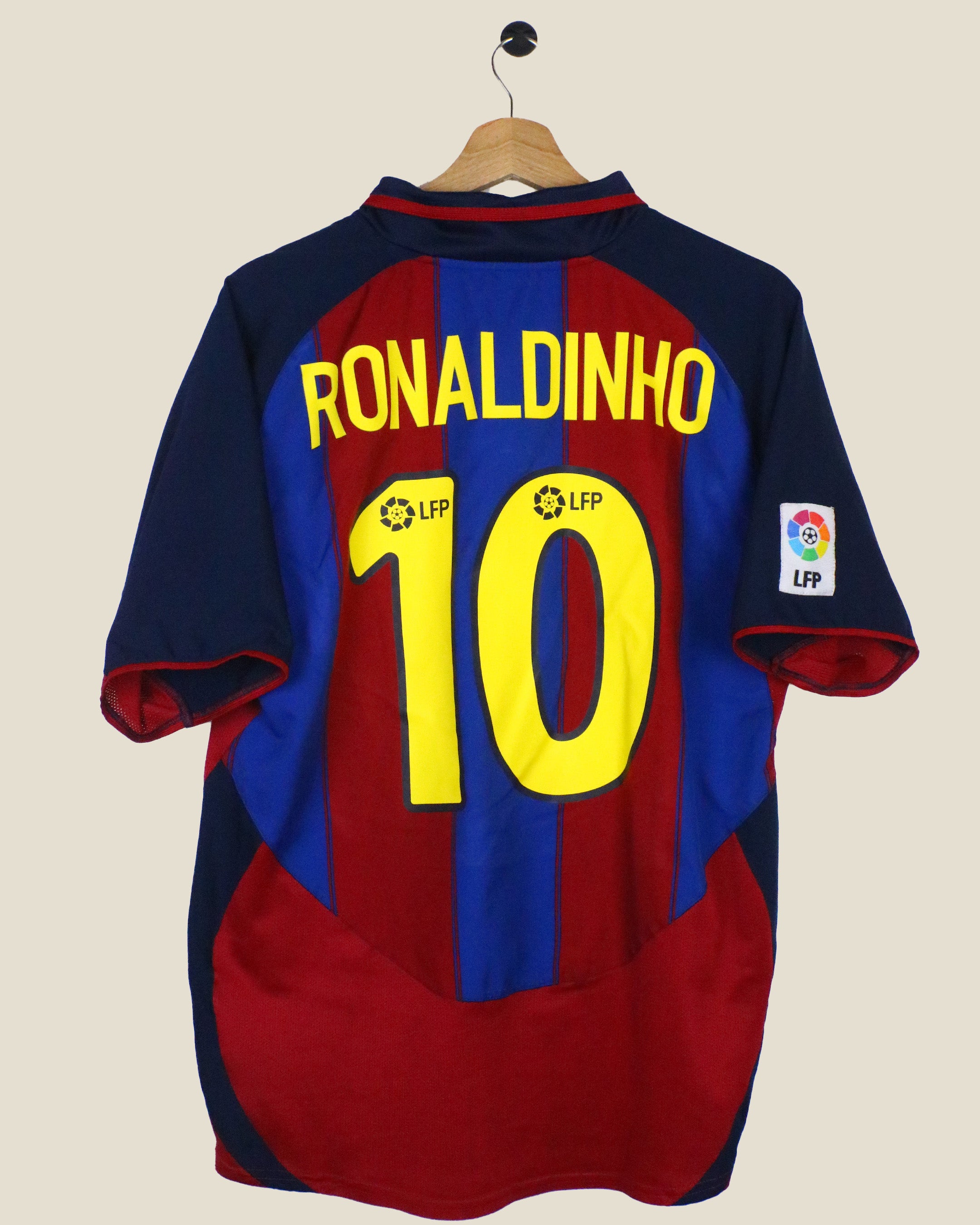 BARCELONA 2003/04 RONALDINHO #10 HOME (M) NIKE