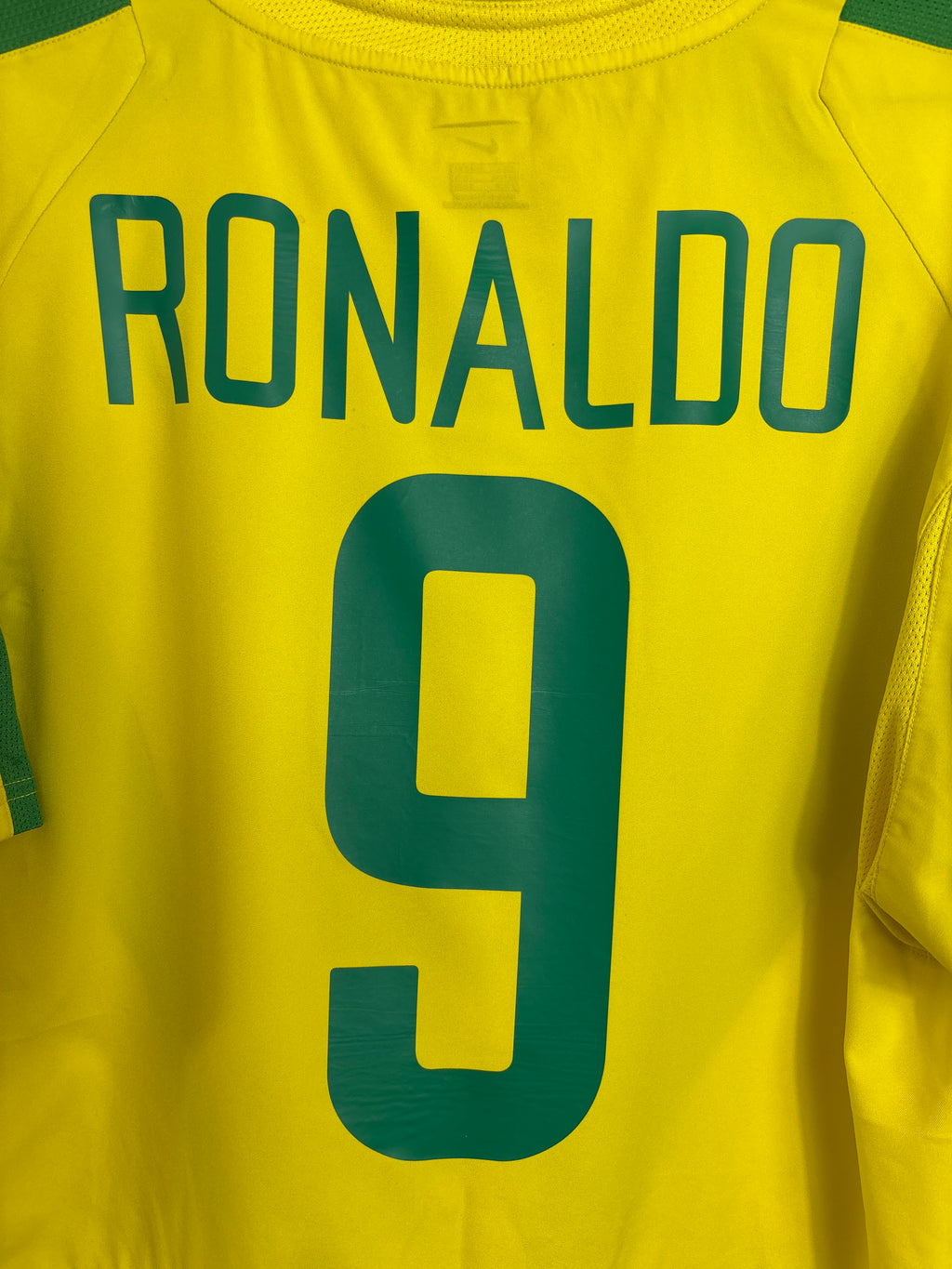 BRAZIL 2002 RONALDO #9 HOME SHIRT (L) NIKE
