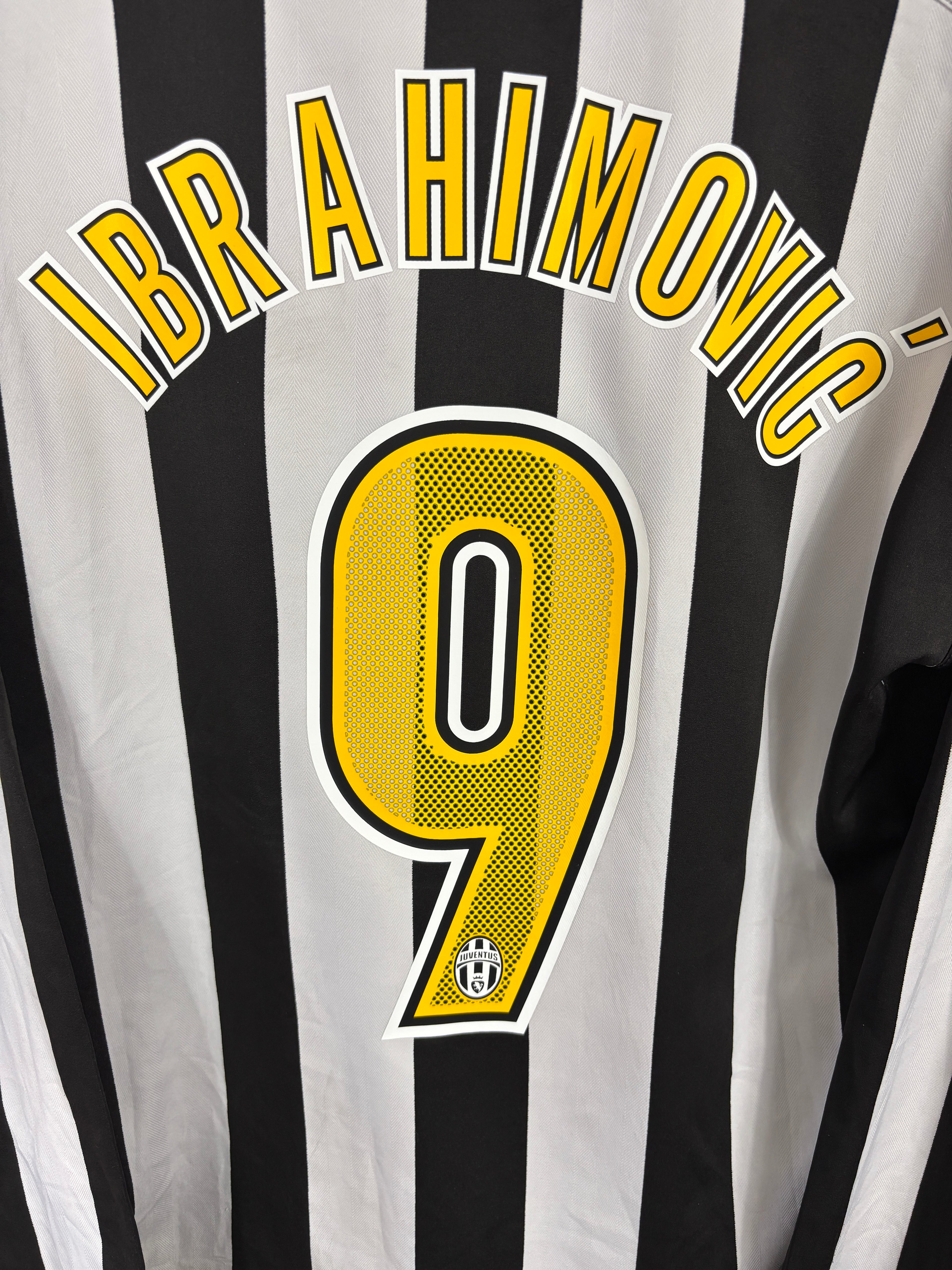 JUVENTUS 2005/06 IBRAHIMOVIC LONGSLEEVE HOME SHIRT (L) NIKE
