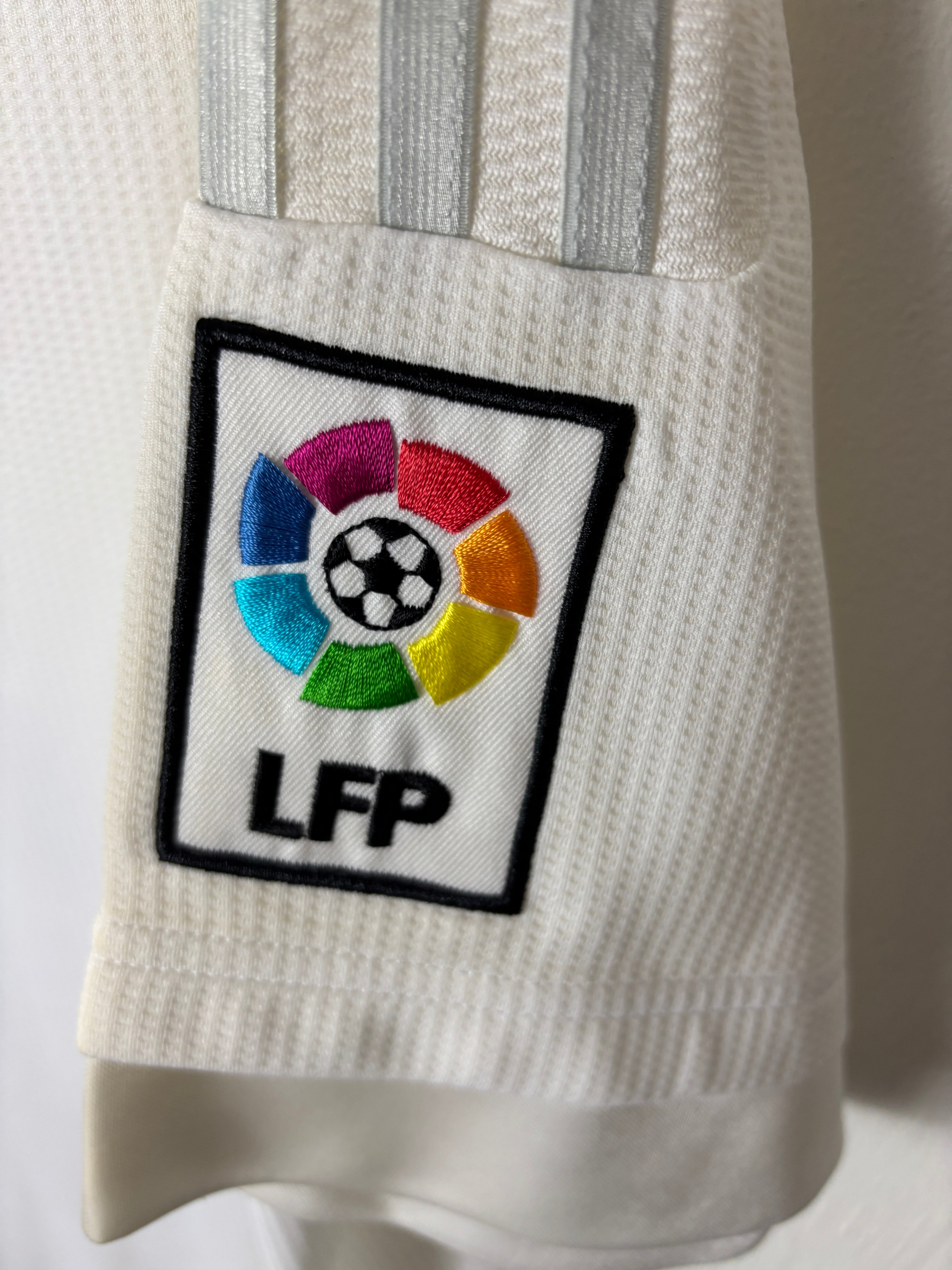 REAL MADRID 2015/16 RONALDO #7 HOME SHIRT (XL) ADIDAS