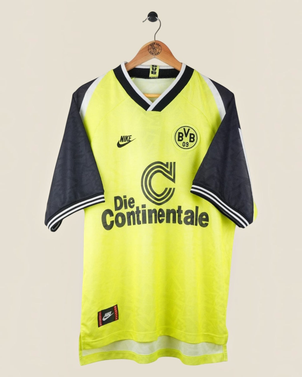 BORUSSIA DORTMUND 1995/96 HOME SHIRT (L) NIKE