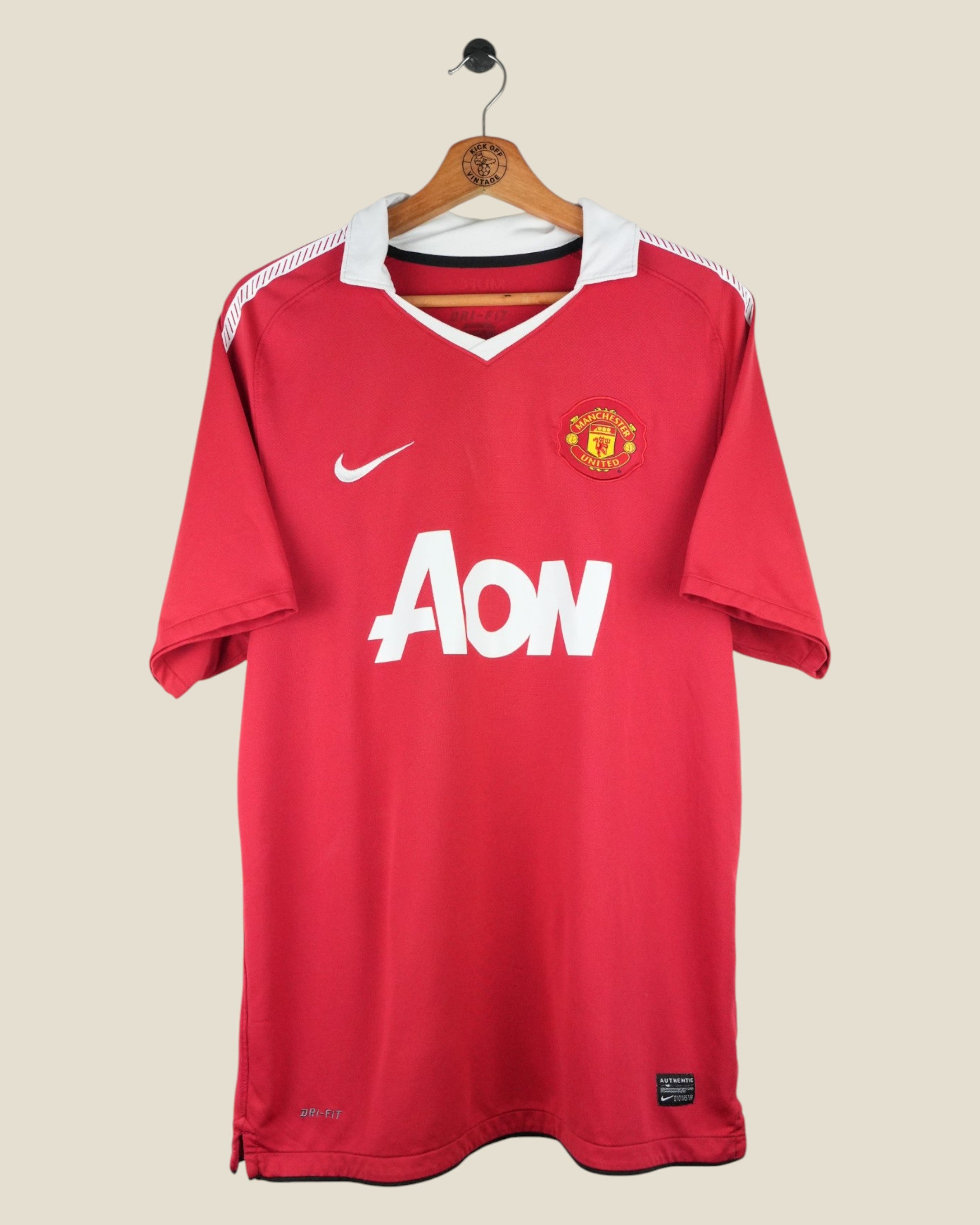 MANCHESTER UNITED 2010/11 BERBATOV HOME SHIRT (L) NIKE