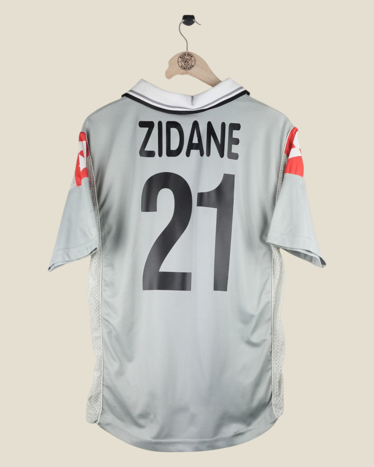 JUVENTUS 2000/01 ZIDANE CUP AWAY SHIRT (M) LOTTO