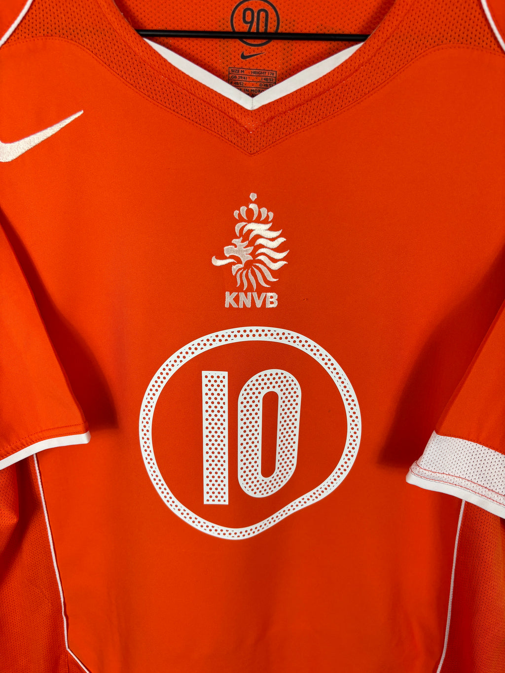 NETHERLANDS 2004 VAN NISTELROOY #10 HOME SHIRT (M) NIKE