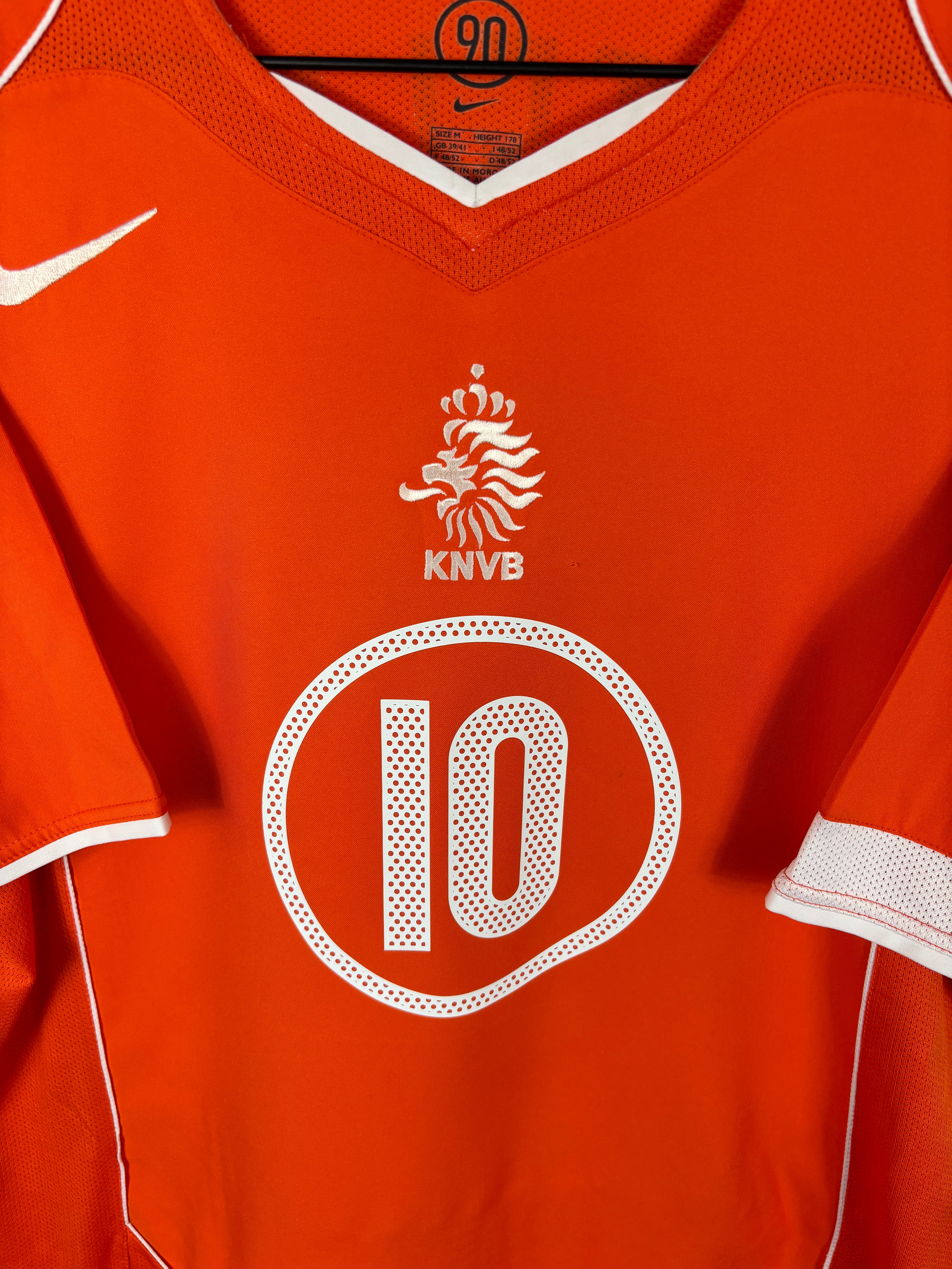 NETHERLANDS 2004 VAN NISTELROOY #10 HOME SHIRT (M) NIKE