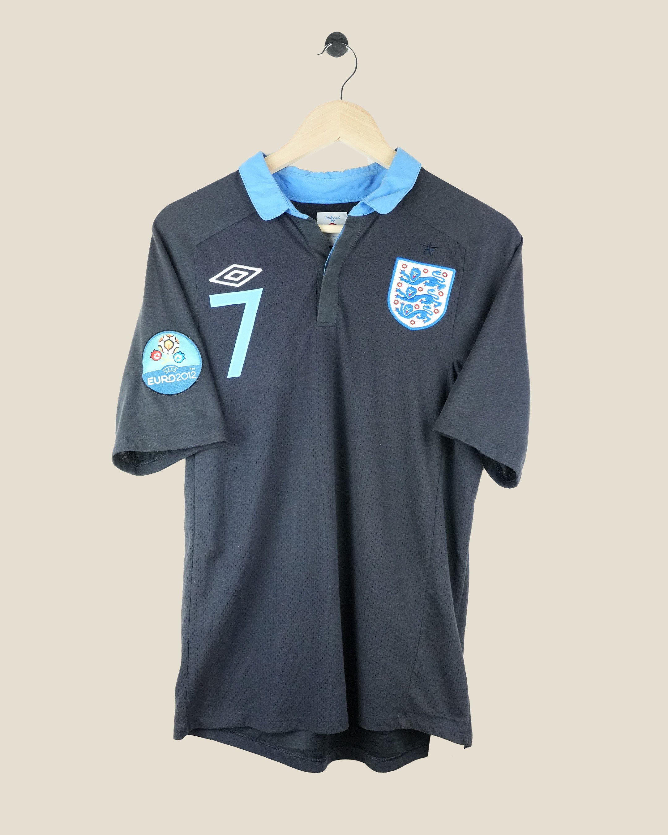 ENGLAND 2012 WALCOTT EURO AWAY SHIRT (M) UMBRO