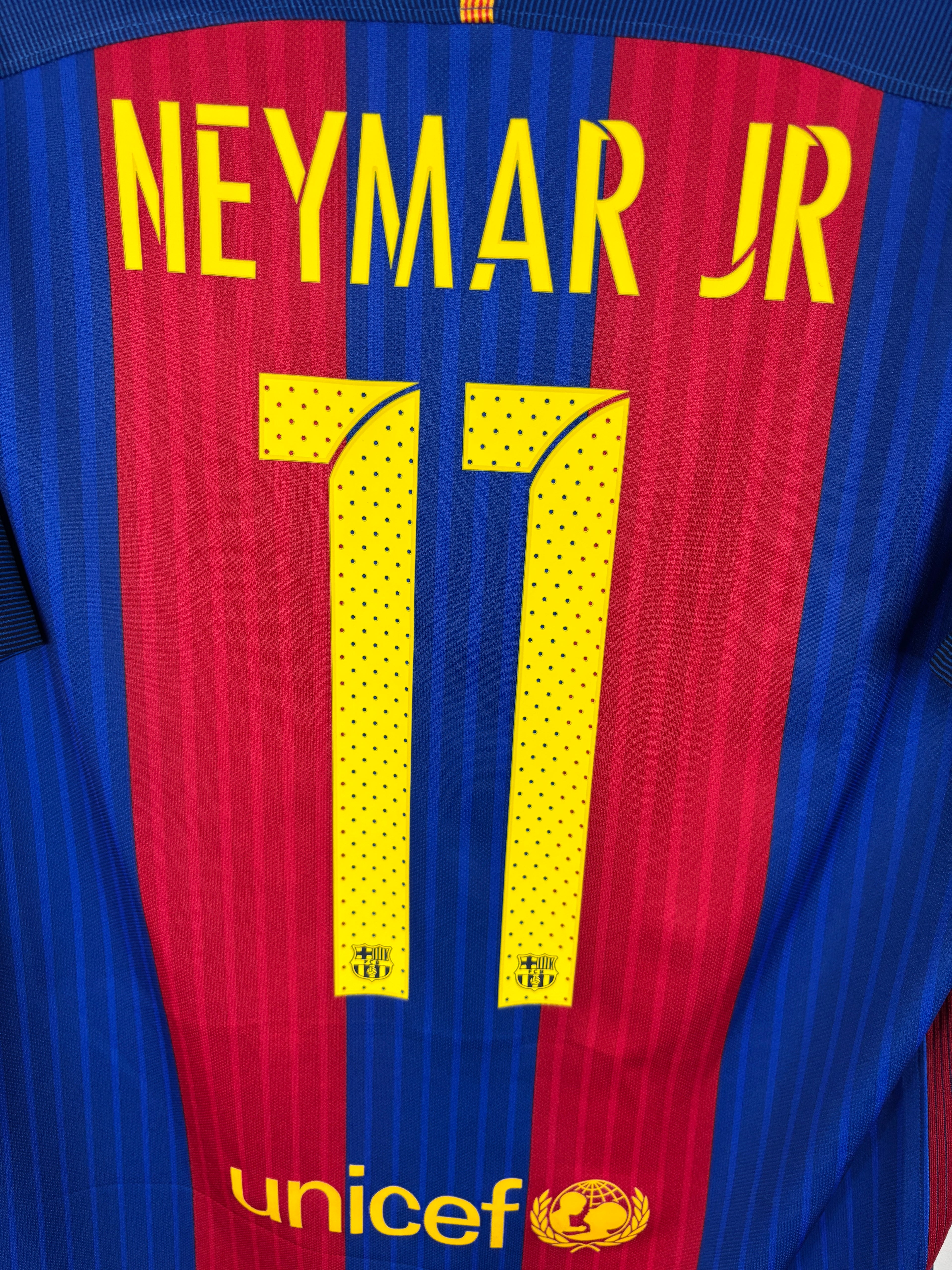 BARCELONA 2016/17 NEYMAR #11 HOME SHIRT (L) NIKE