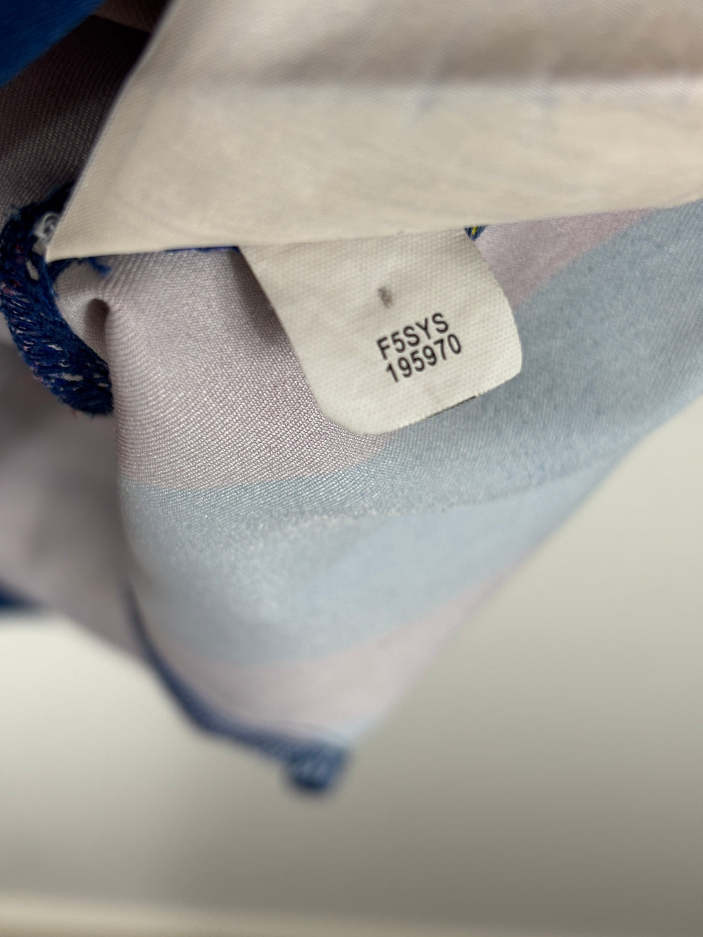 BARCELONA 2005/06 RONALDINHO #10 HOME SHIRT (M) NIKE