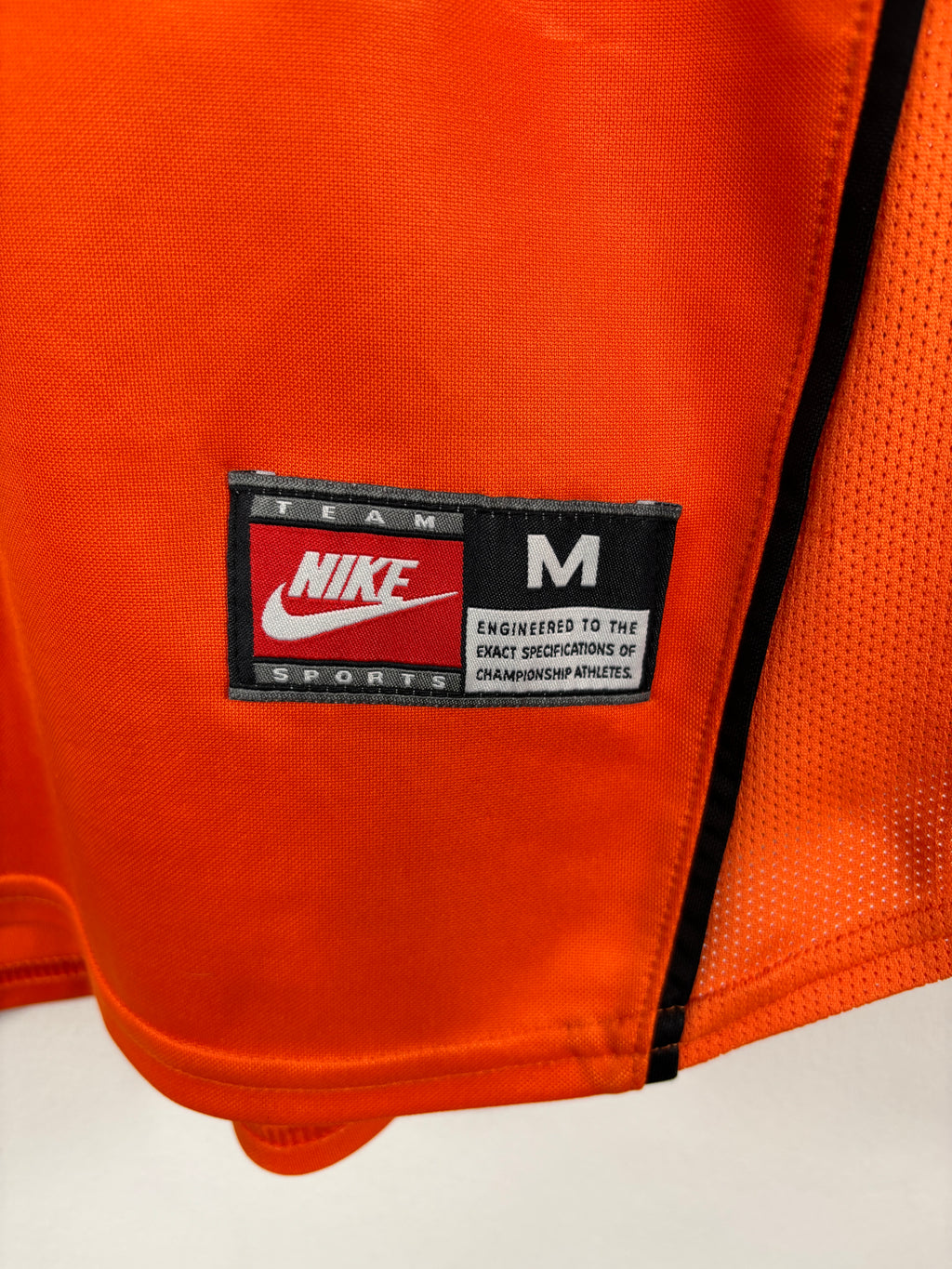 NETHERLANDS 1998 BERGKAMP #8 HOME SHIRT (M) NIKE