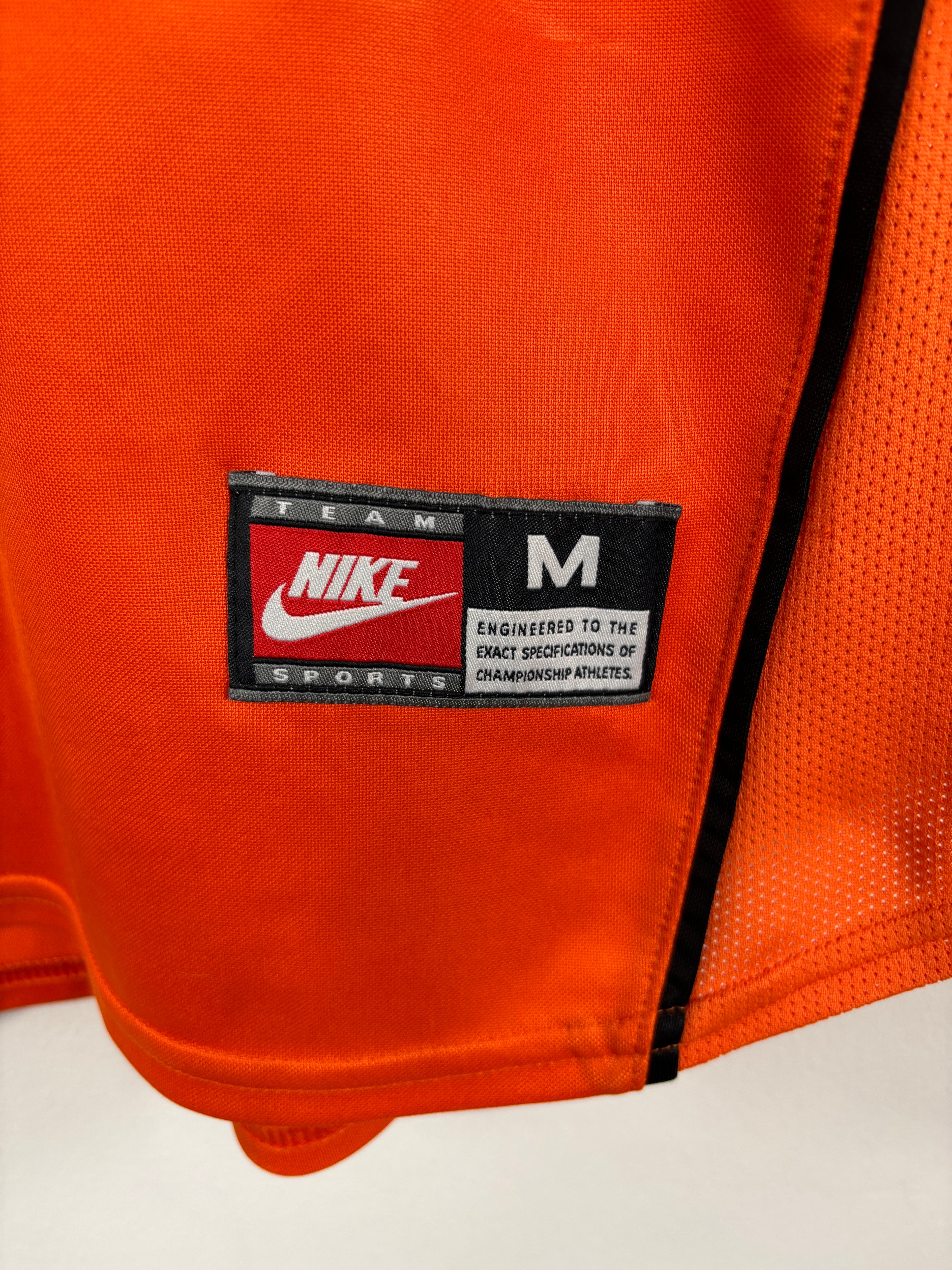 NETHERLANDS 1998 BERGKAMP #8 HOME SHIRT (M) NIKE