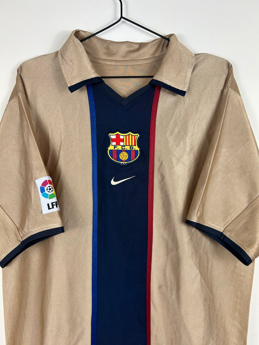 BARCELONA 2001/02 RIVALDO #10 AWAY SHIRT (M) NIKE