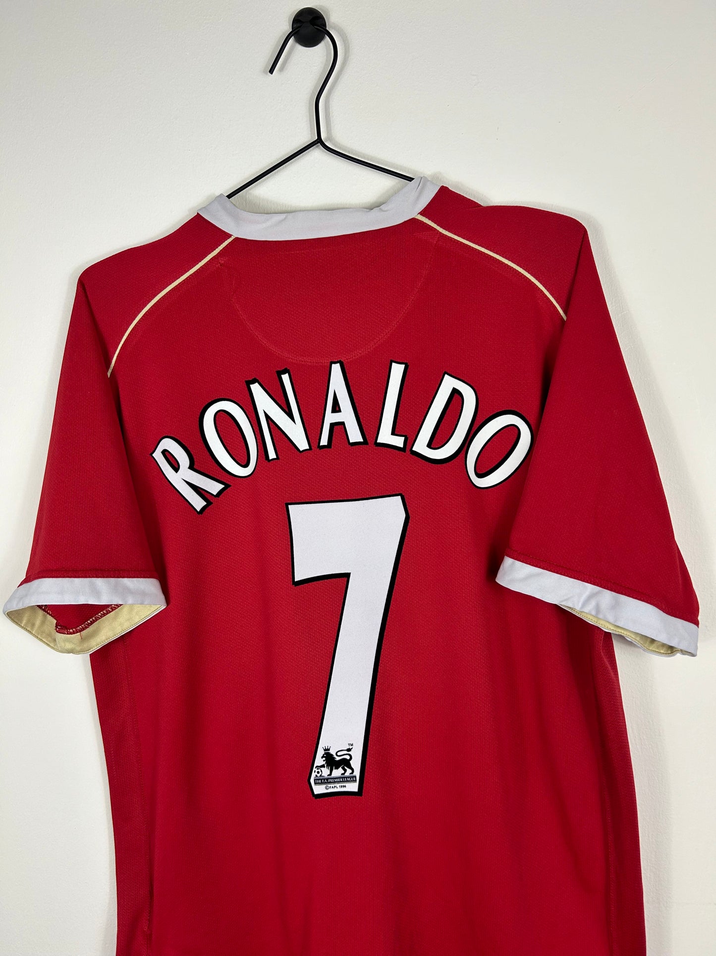 MANCHESTER UNITED 2006/07 RONALDO #7 HOME SHIRT (M) NIKE