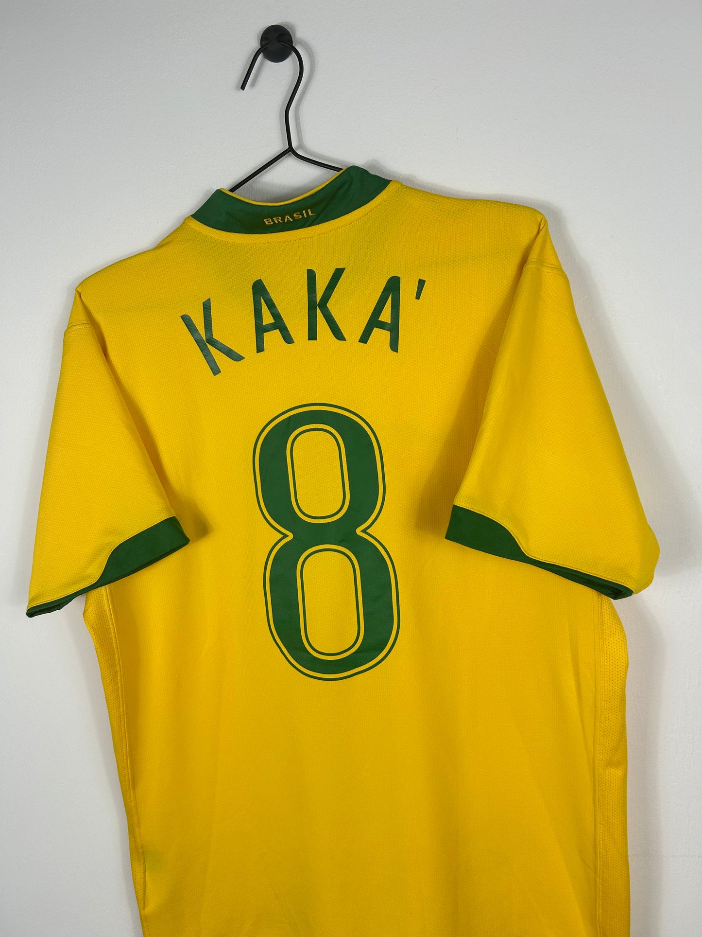 BRAZIL 2006 KAKA #8 HOME SHIRT (L) NIKE