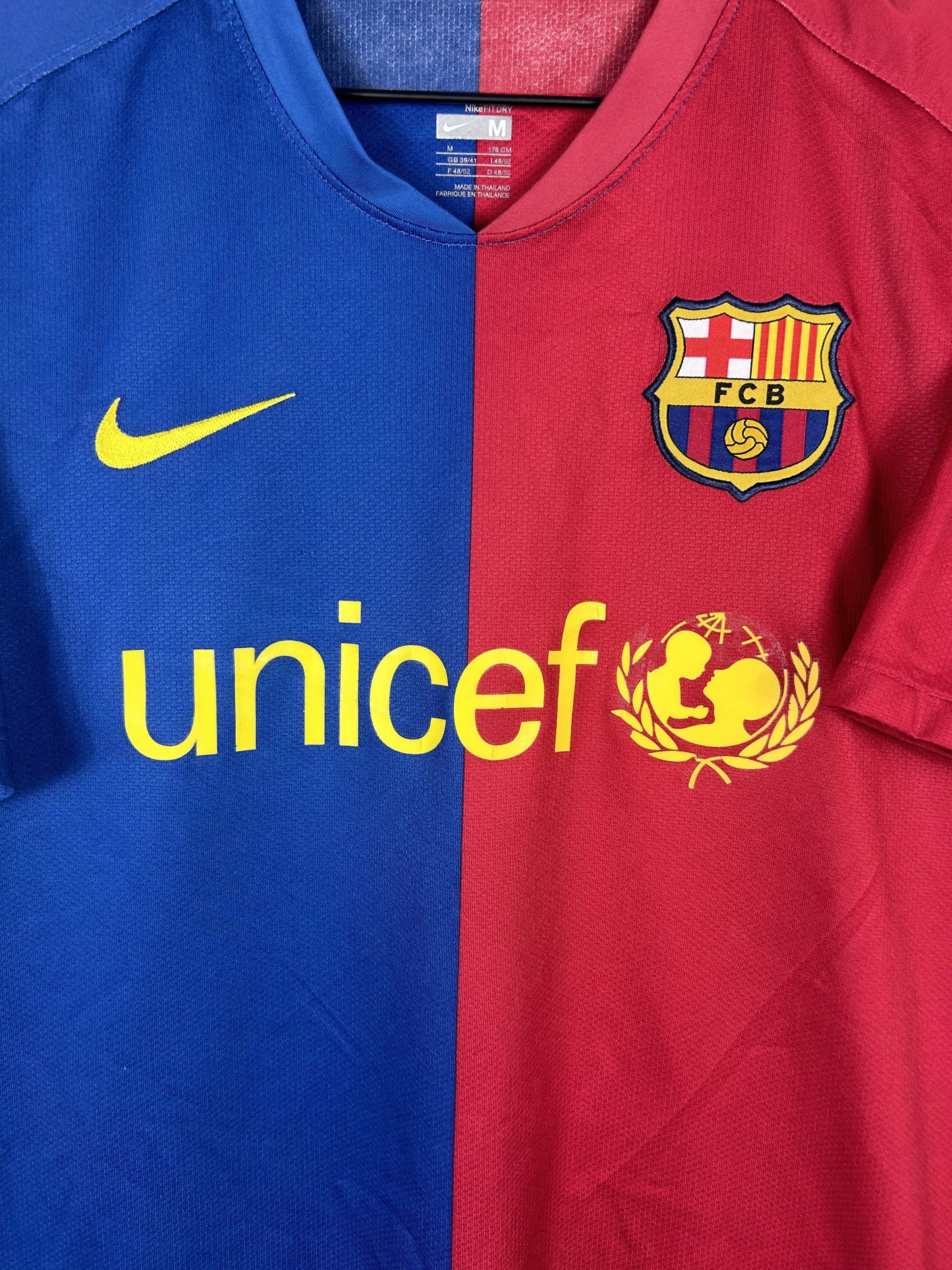 BARCELONA 2008/09 INIESTA #8 HOME SHIRT (M) NIKE