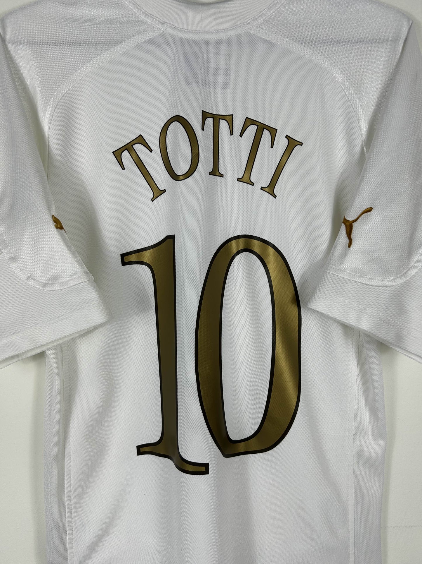 ITALY 2004 TOTTI #10 AWAY SHIRT (M) PUMA