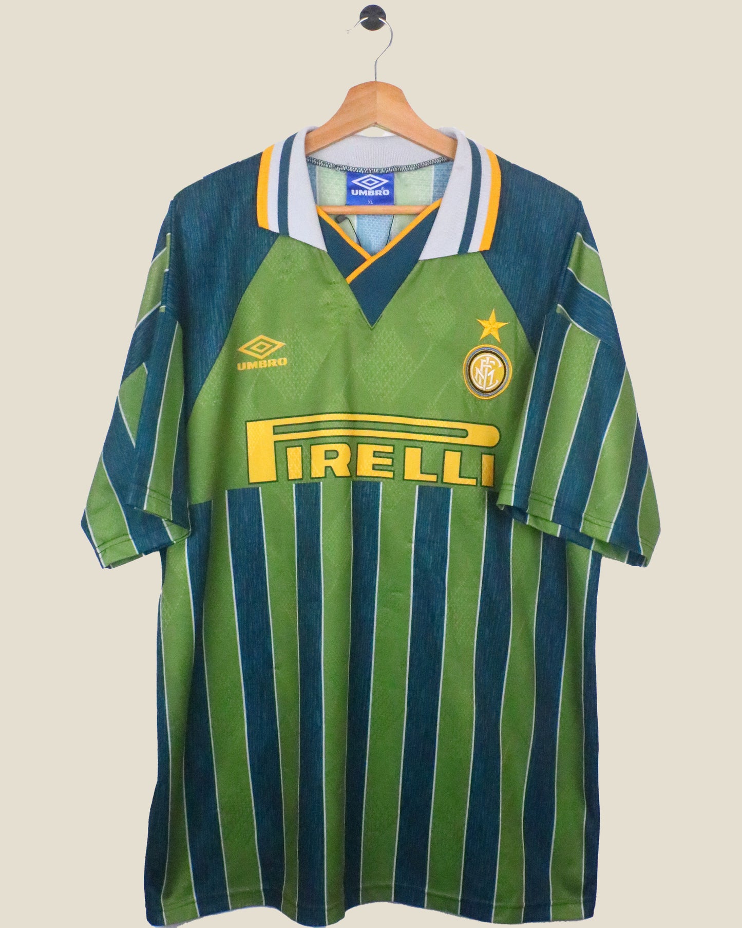 INTER MILAN 1995/96 CARLOS #6 AWAY (XL) UMBRO