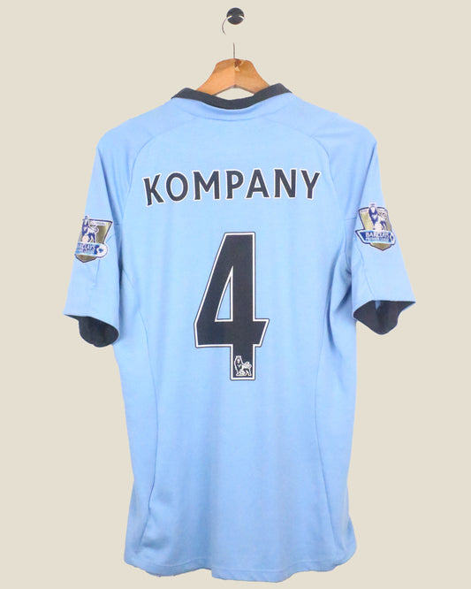 MANCHESTER CITY 2012/13 KOMPANY #4 HOME (M) UMBRO