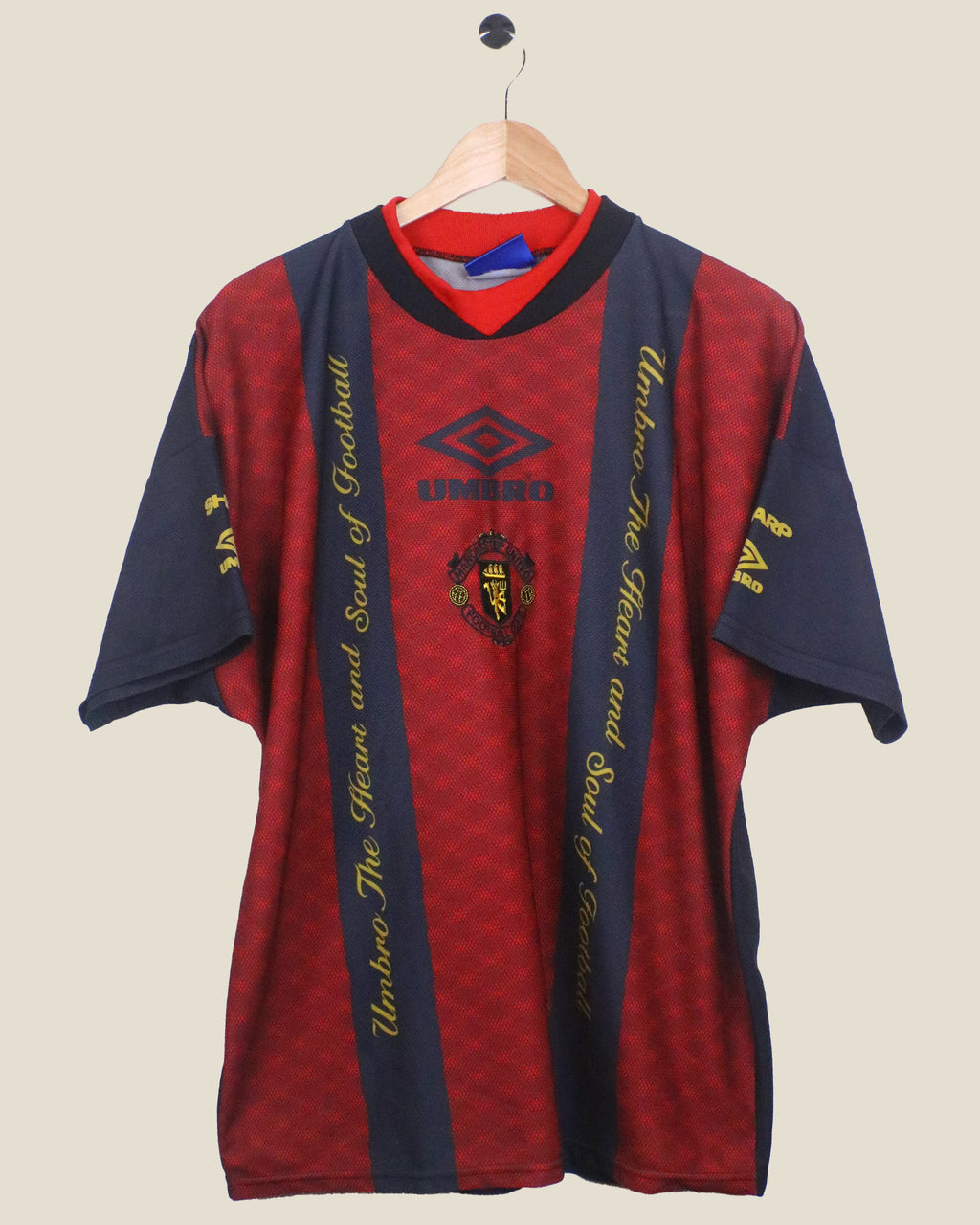 MANCHESTER UNITED 1995/96 TRAINING SHIRT (L) UMBRO