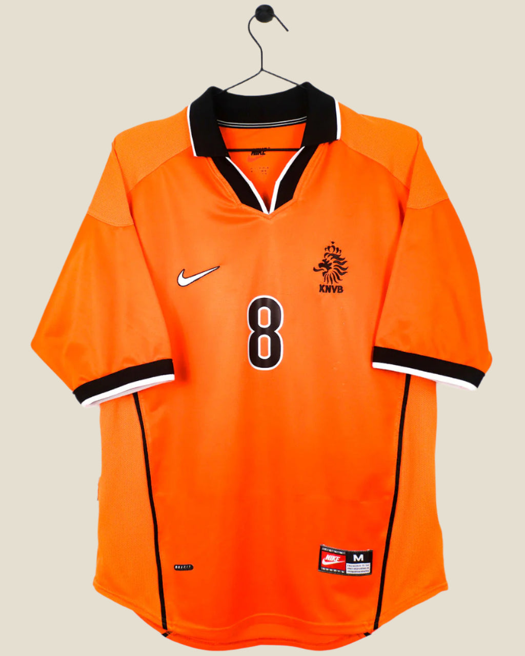 NETHERLANDS 1998 BERGKAMP #8 HOME SHIRT (M) NIKE
