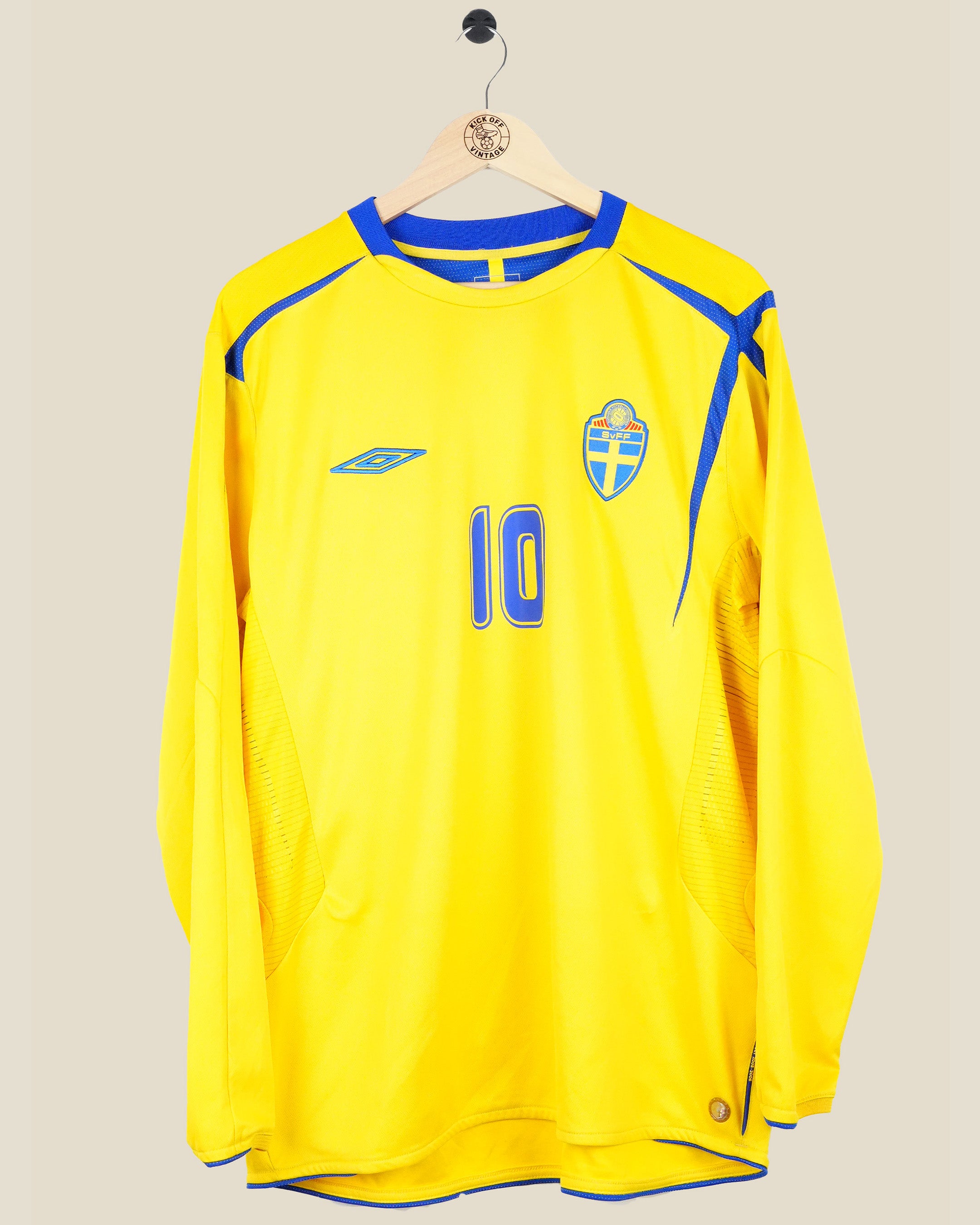 SWEDEN 2006 IBRAHIMOVIC L/S HOME SHIRT (L) UMBRO