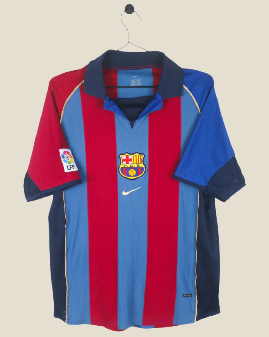 BARCELONA 2001/02 HOME SHIRT (M) NIKE
