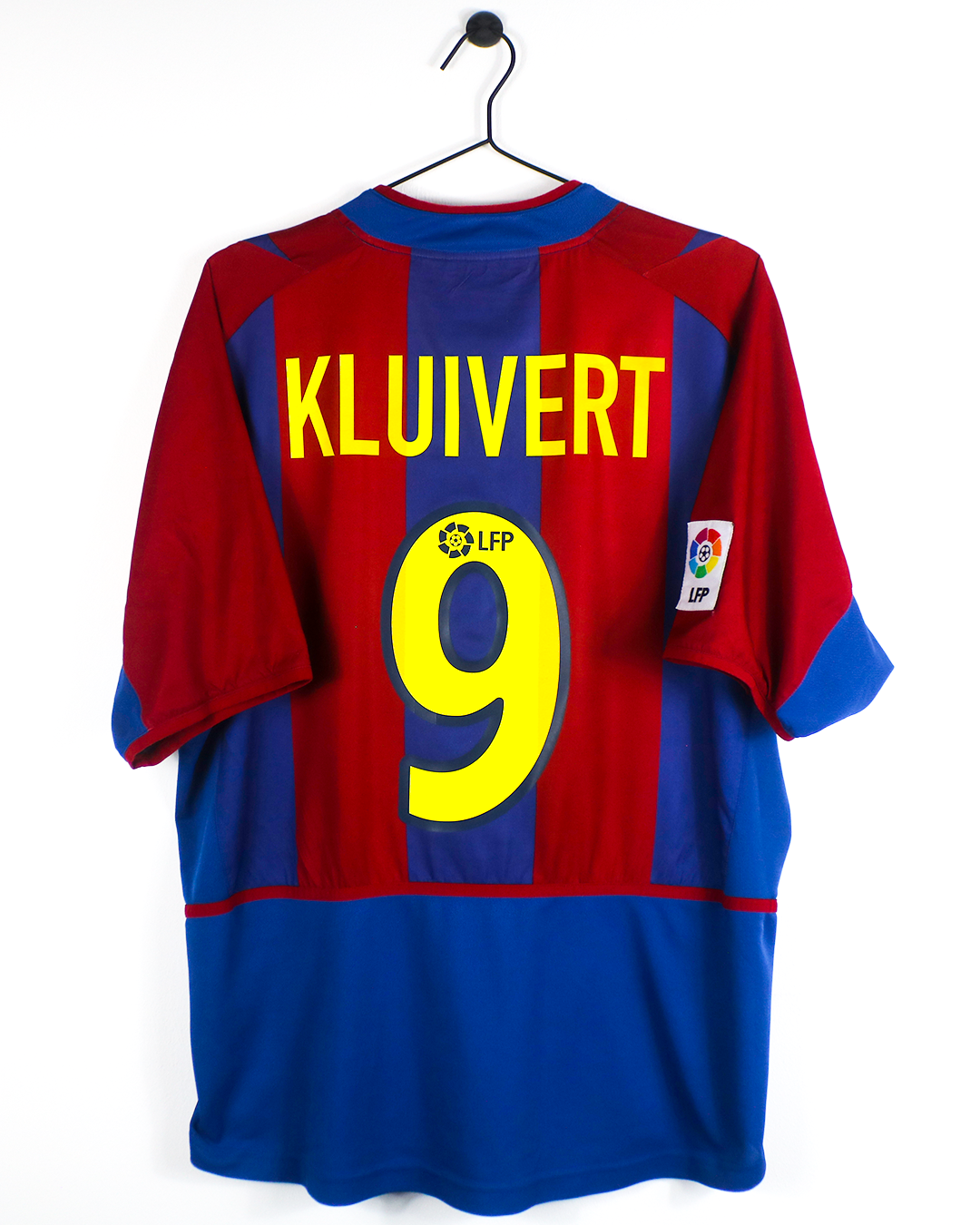 BARCELONA 2002/03 KLUIVERT #9 HOME SHIRT (L) NIKE